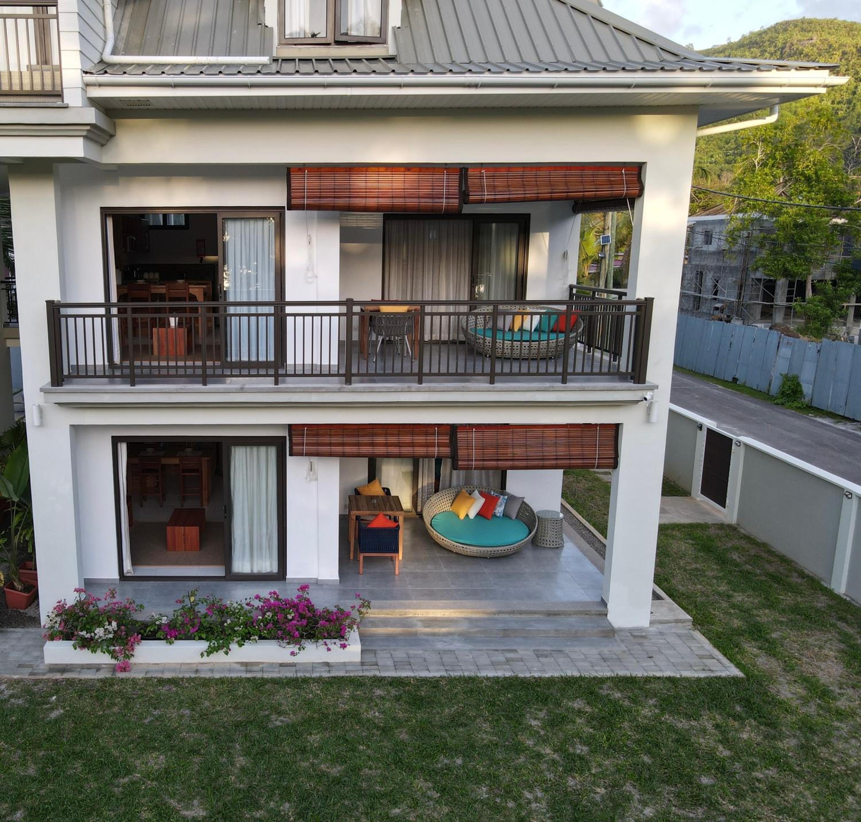 Nautilus Apartments photo 2