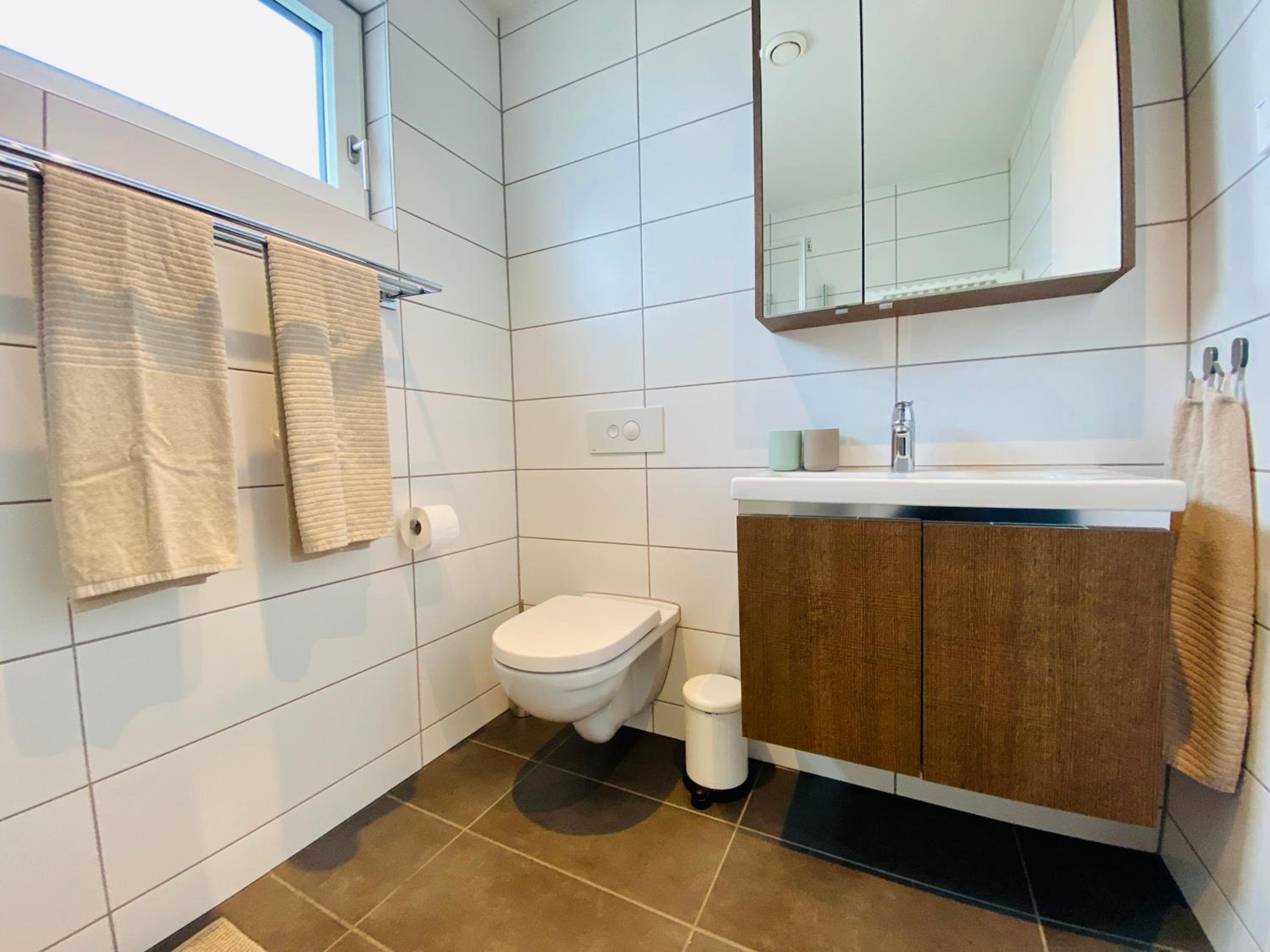 BUSINESS APARTMENT in Deitingen Tiny House ZIMMERzuVERMIETEN