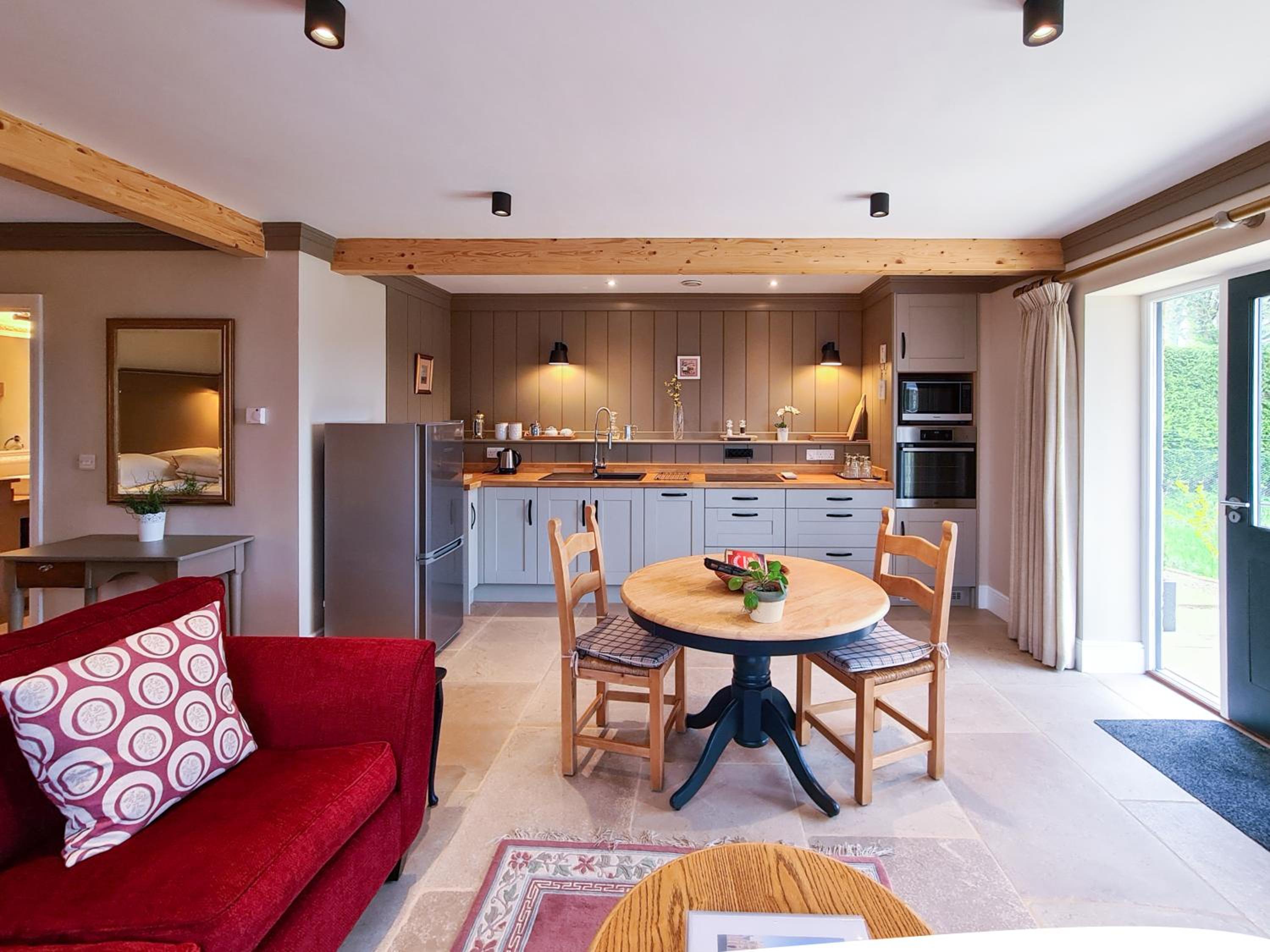 Luxury Cotswold Cottage in Ewen near Wild Duck Inn view 2
