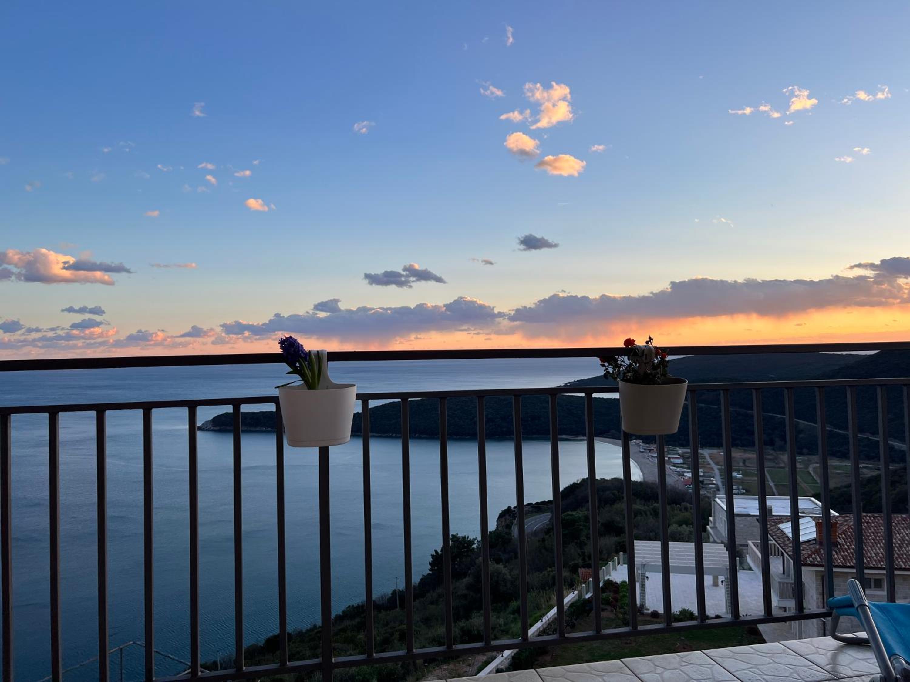Calma Vista Apartments