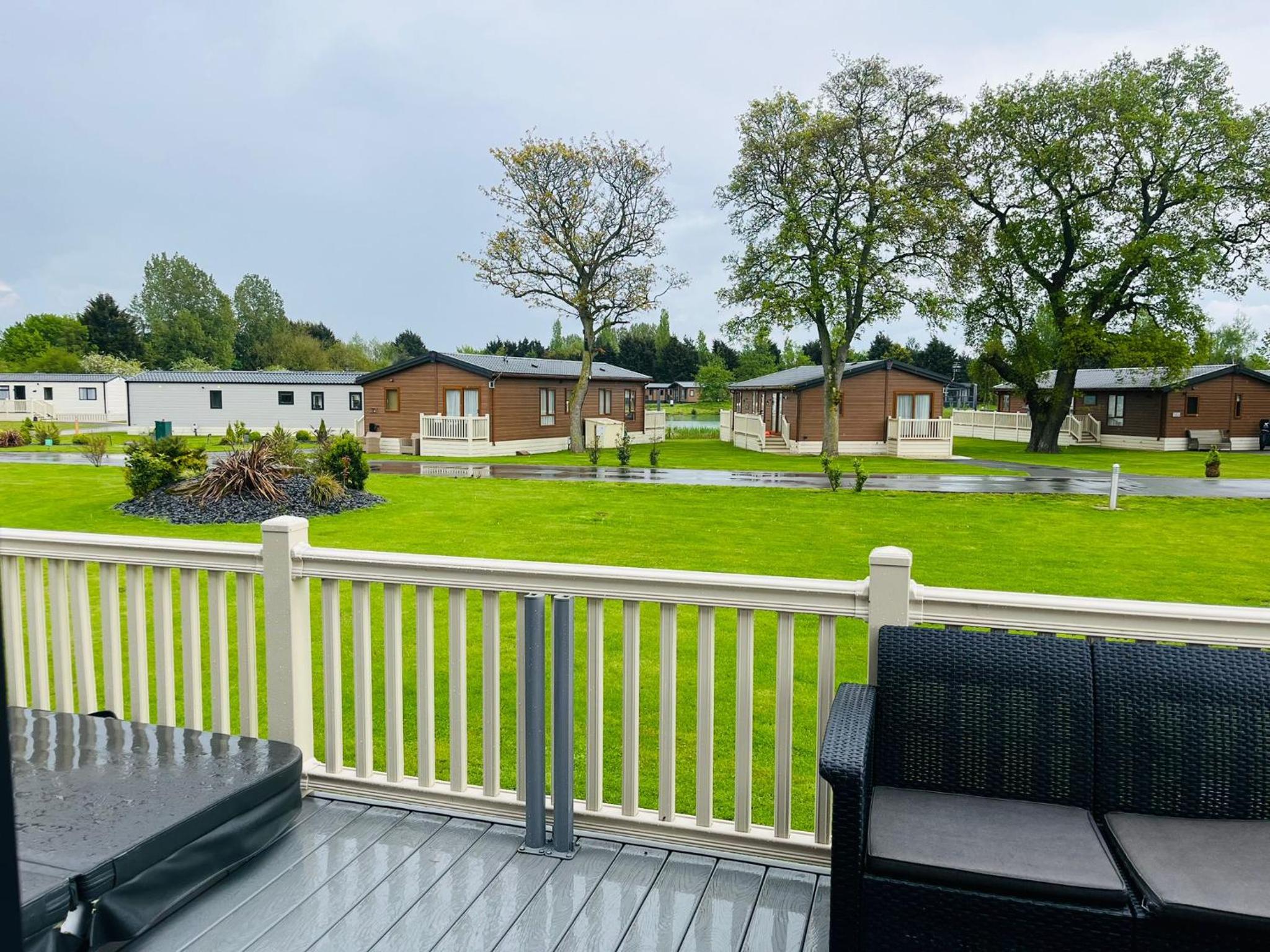 Moore Lodge with Hot Tub view 4