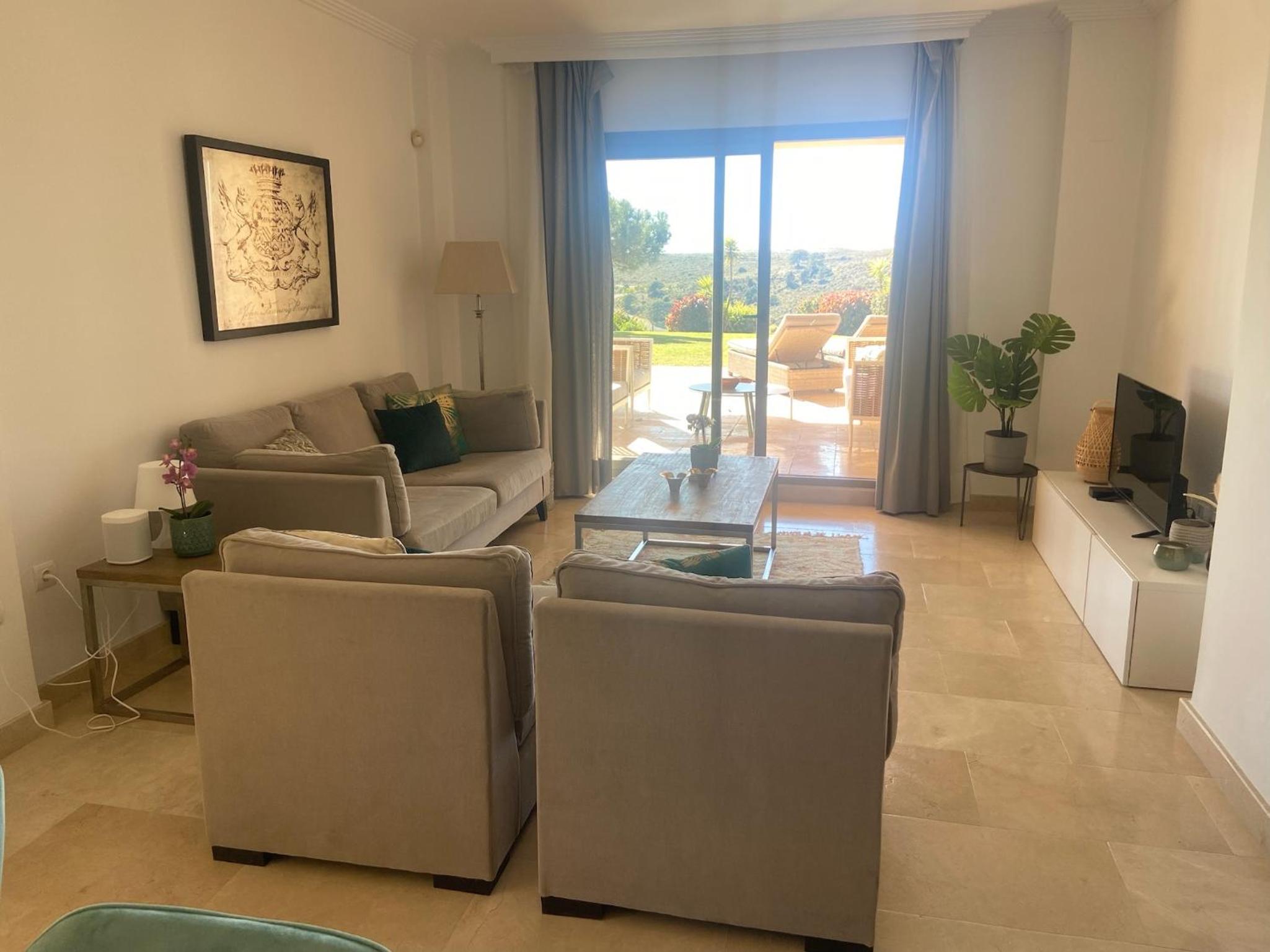 Wonderful 3-bedroom apartment with garden and amazing views Hacienda Senorio Cifuentes Marbella