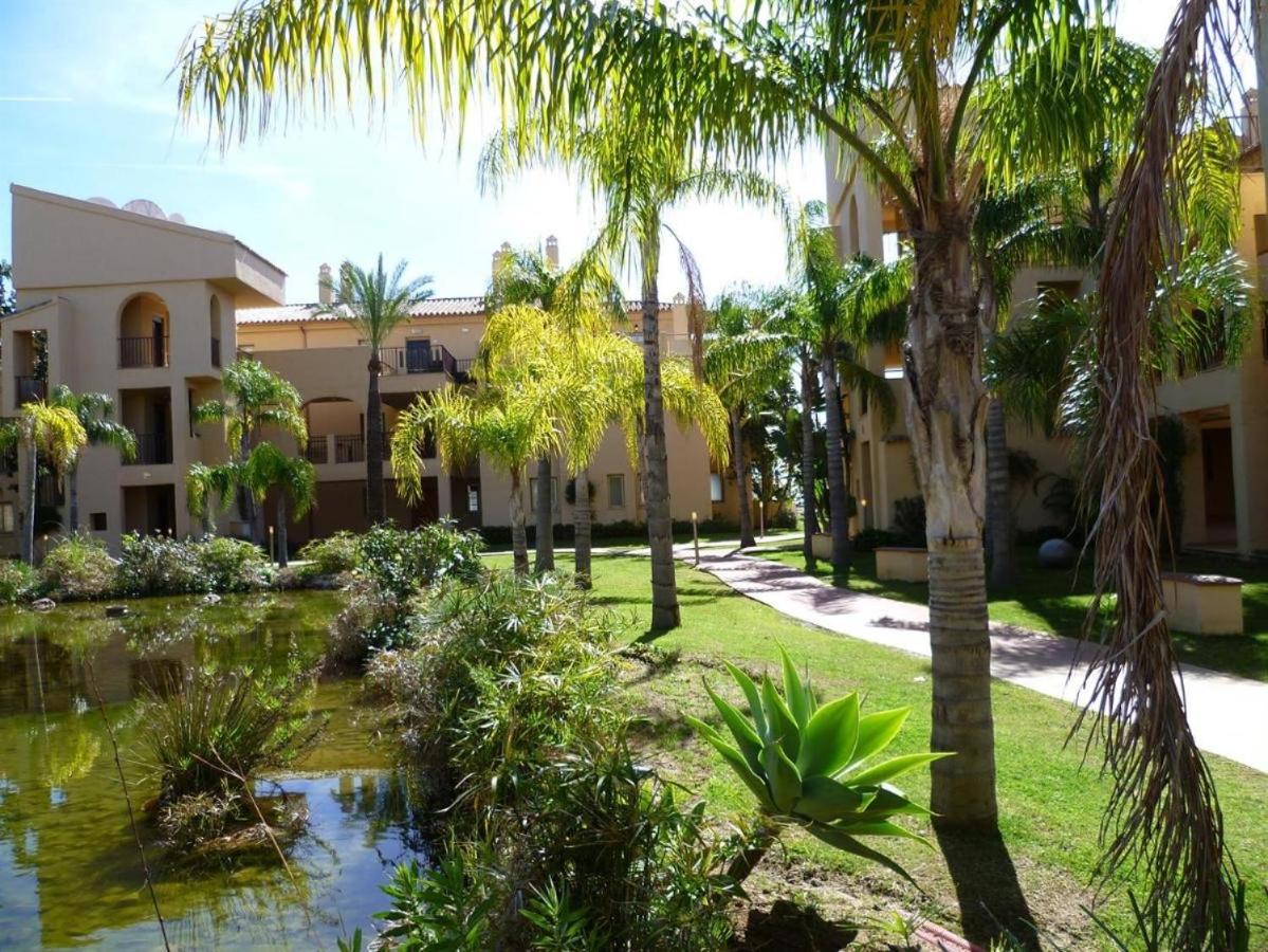 Wonderful 3-bedroom apartment with garden and amazing views Hacienda Senorio Cifuentes Marbella