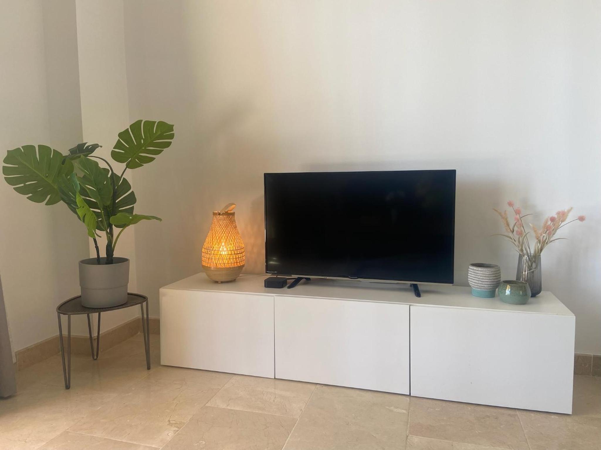Wonderful 3-bedroom apartment with garden and amazing views Hacienda Senorio Cifuentes Marbella