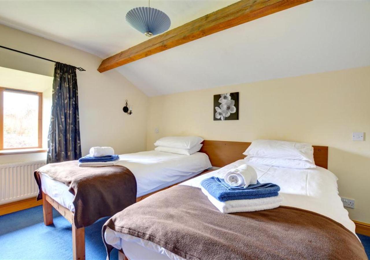 2 Bed in Tosside Near Settle oc-ds098