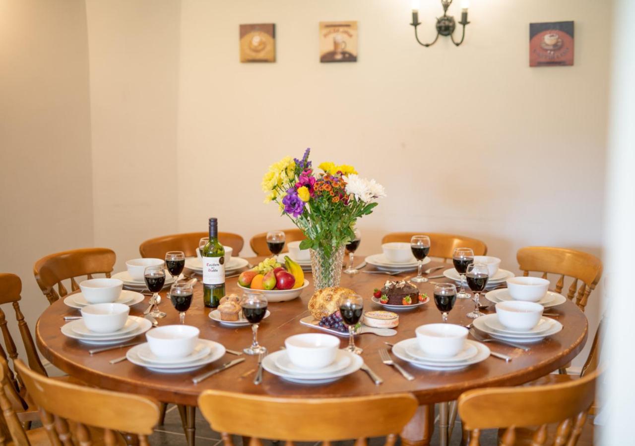 6 Bed in Tosside Near Settle oc-ds102