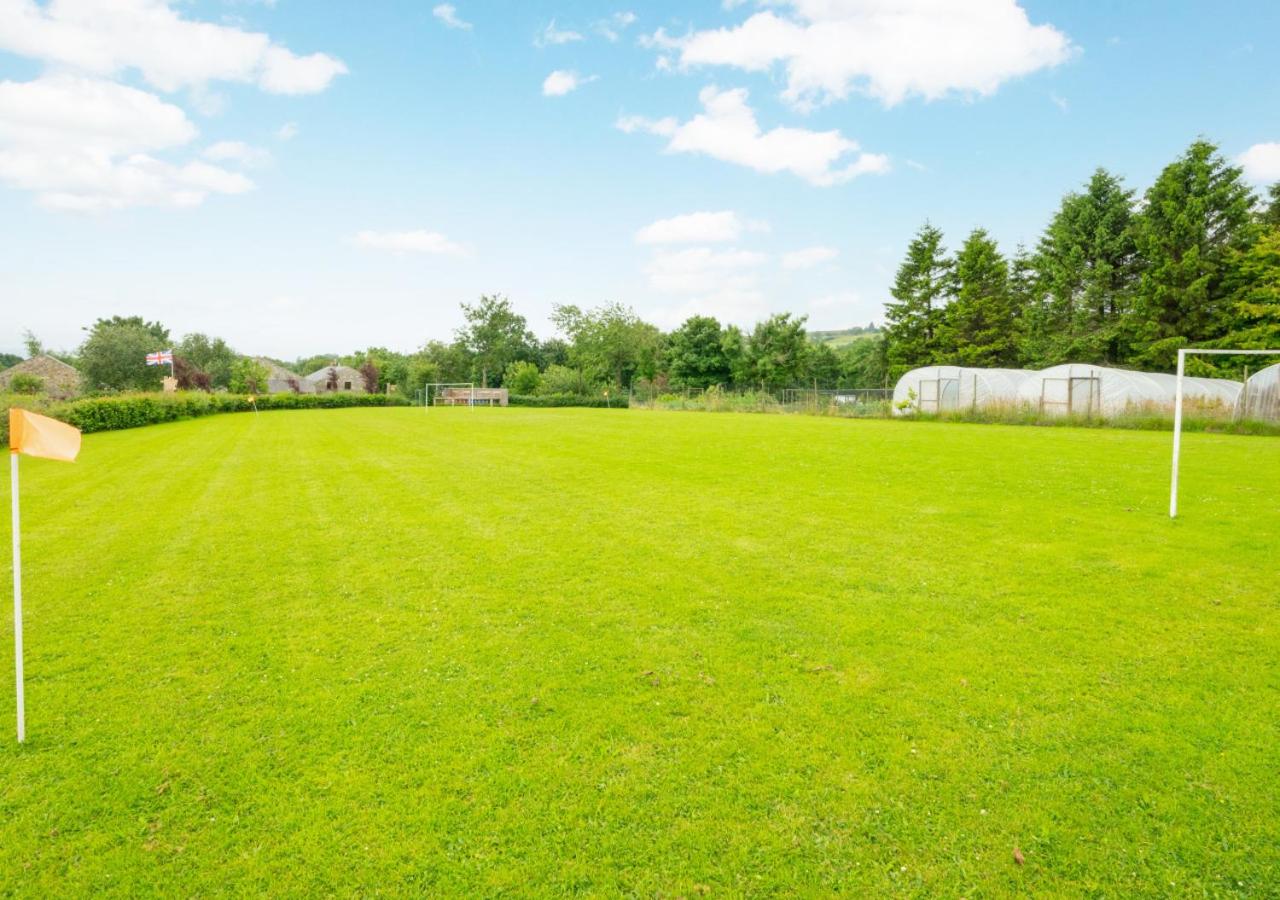 6 Bed in Tosside Near Settle oc-ds102