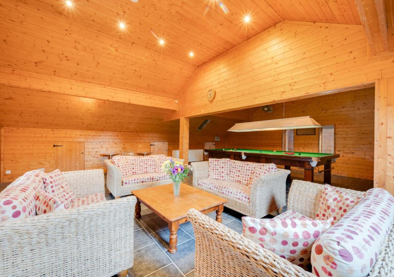 6 Bed in Tosside Near Settle oc-ds102