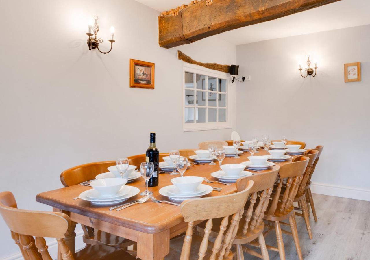 6 Bed in Tosside Near Settle oc-ds101