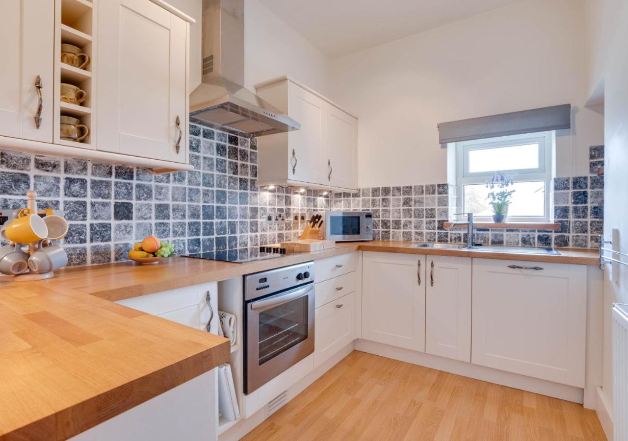 3 Bed in Bainbridge oc-ds1026 view 2