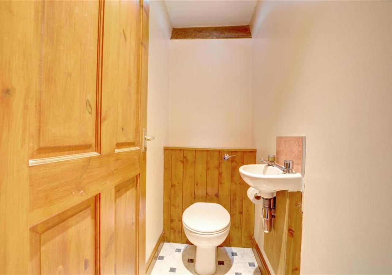 5 Bed in Tosside Near Settle oc-ds103