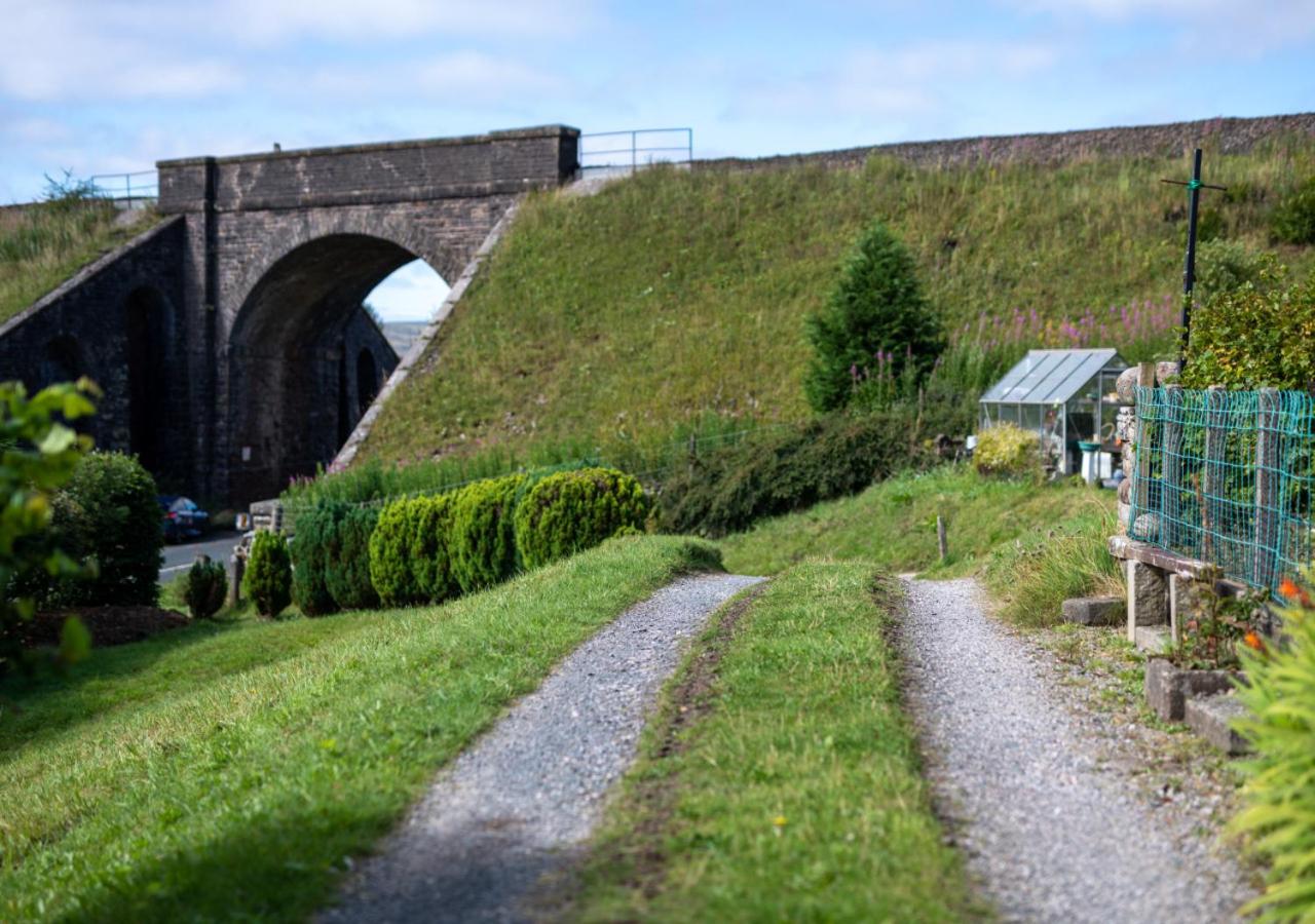 2 Moorcock Cottages