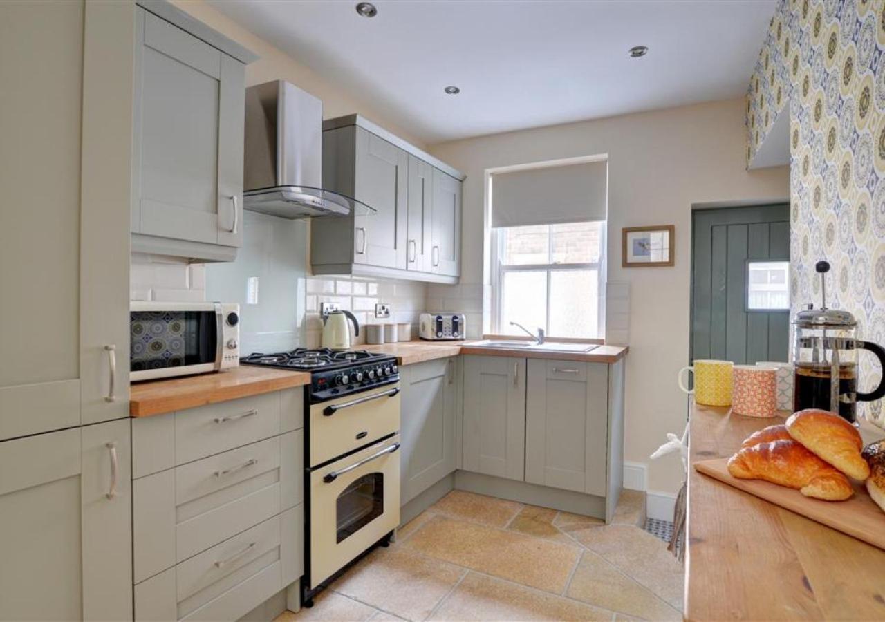 4 Henrietta Street view 4