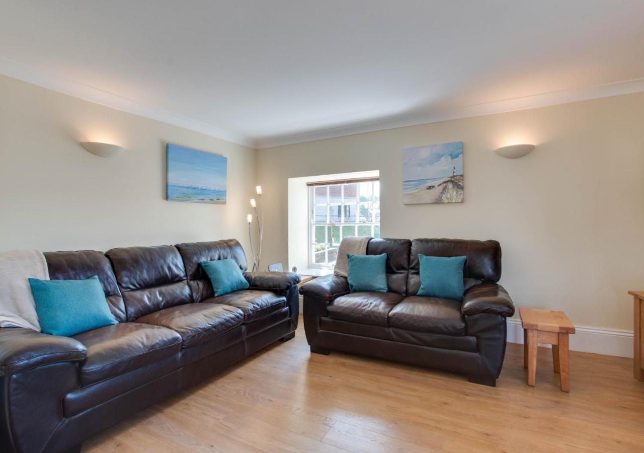 3 Bed in Whitby oc-w1007 view 5