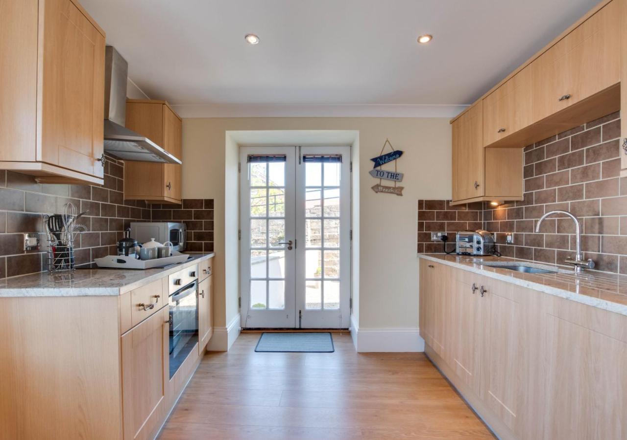 3 Bed in Whitby oc-w1007 view 4