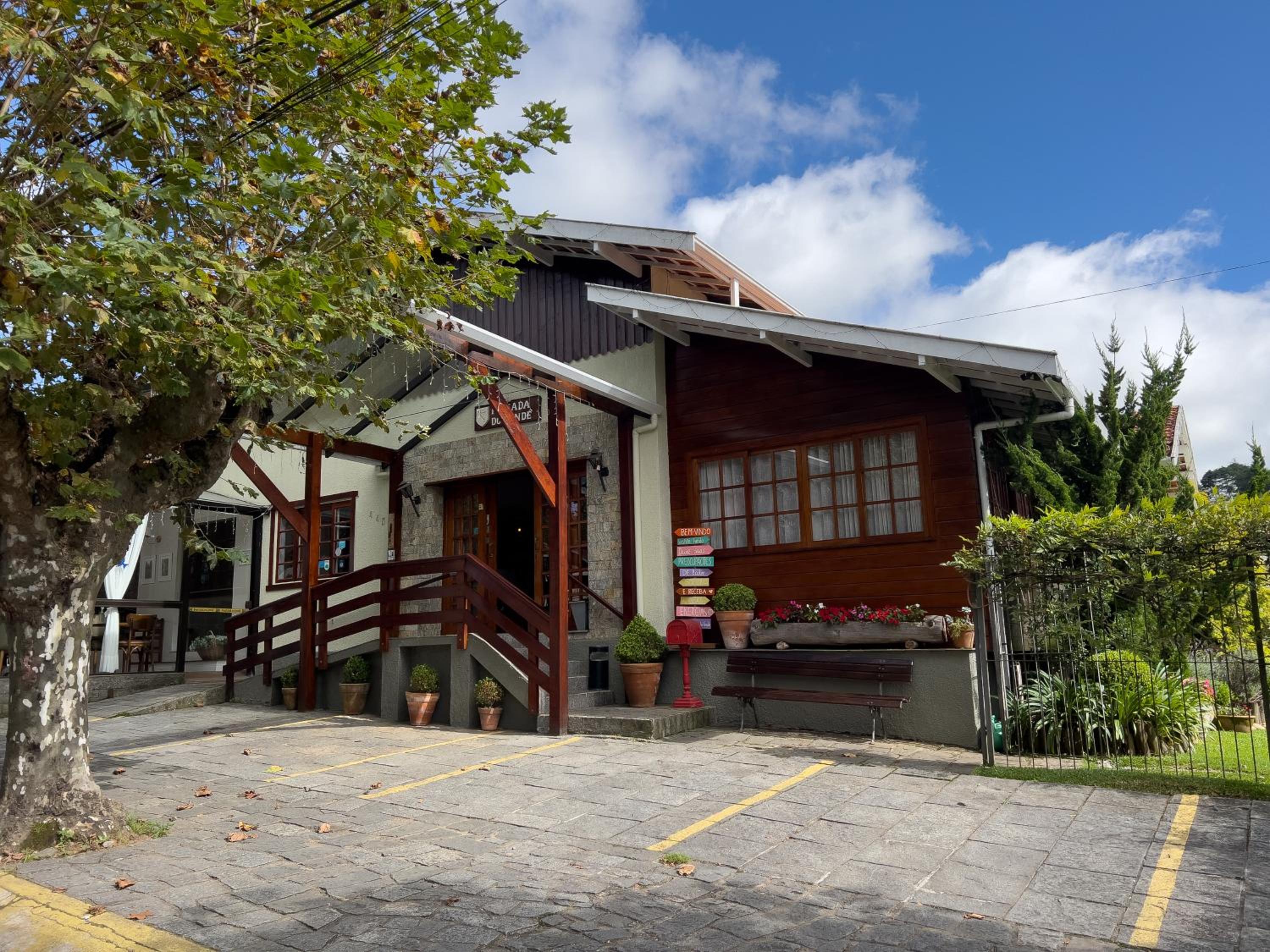 Hotel Pousada Do Conde - Image 1