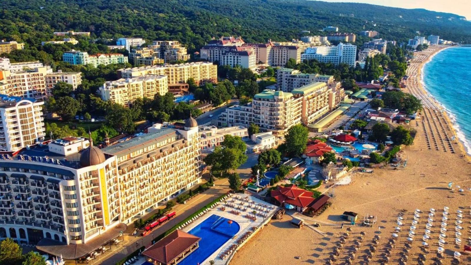 Romance Apartment Golden Line for Rent