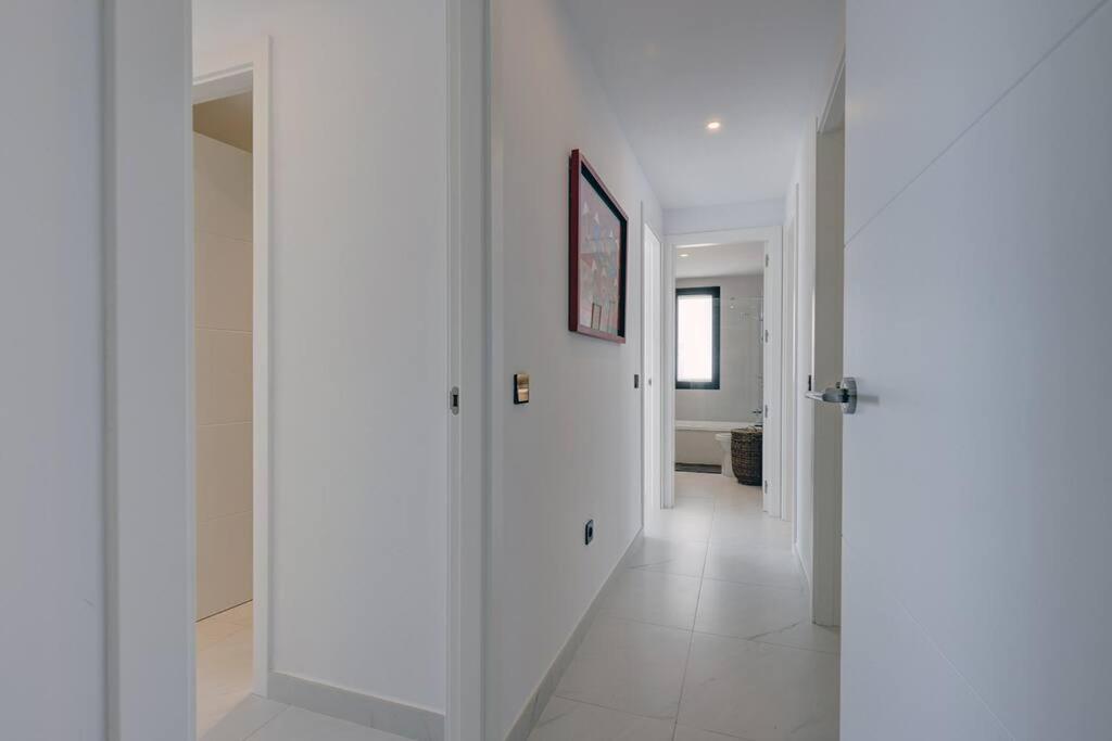 Ground floor 4 Bedroom Apartment @ Estepona Hills! view 2