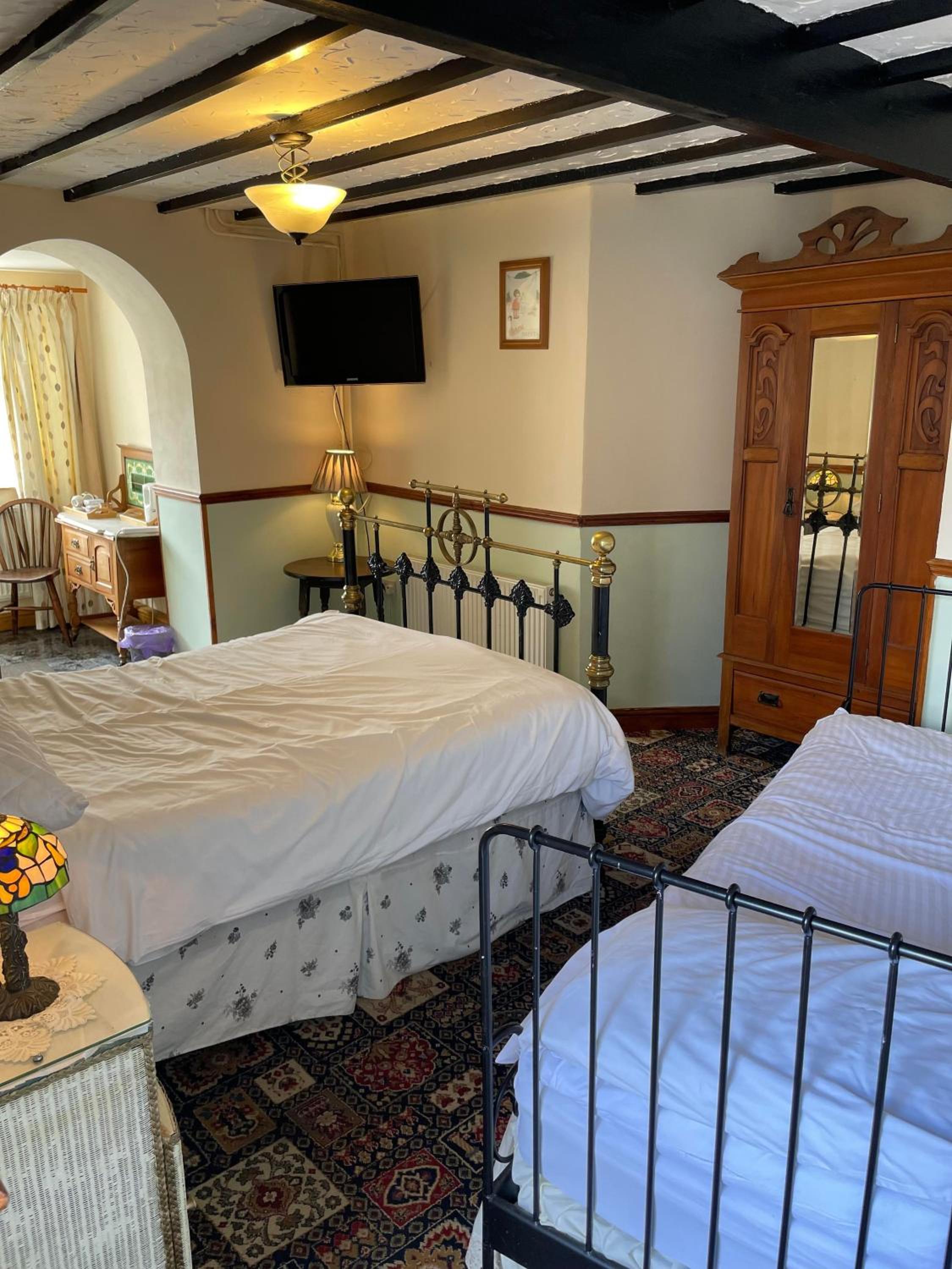 Prince of Wales inn view 5