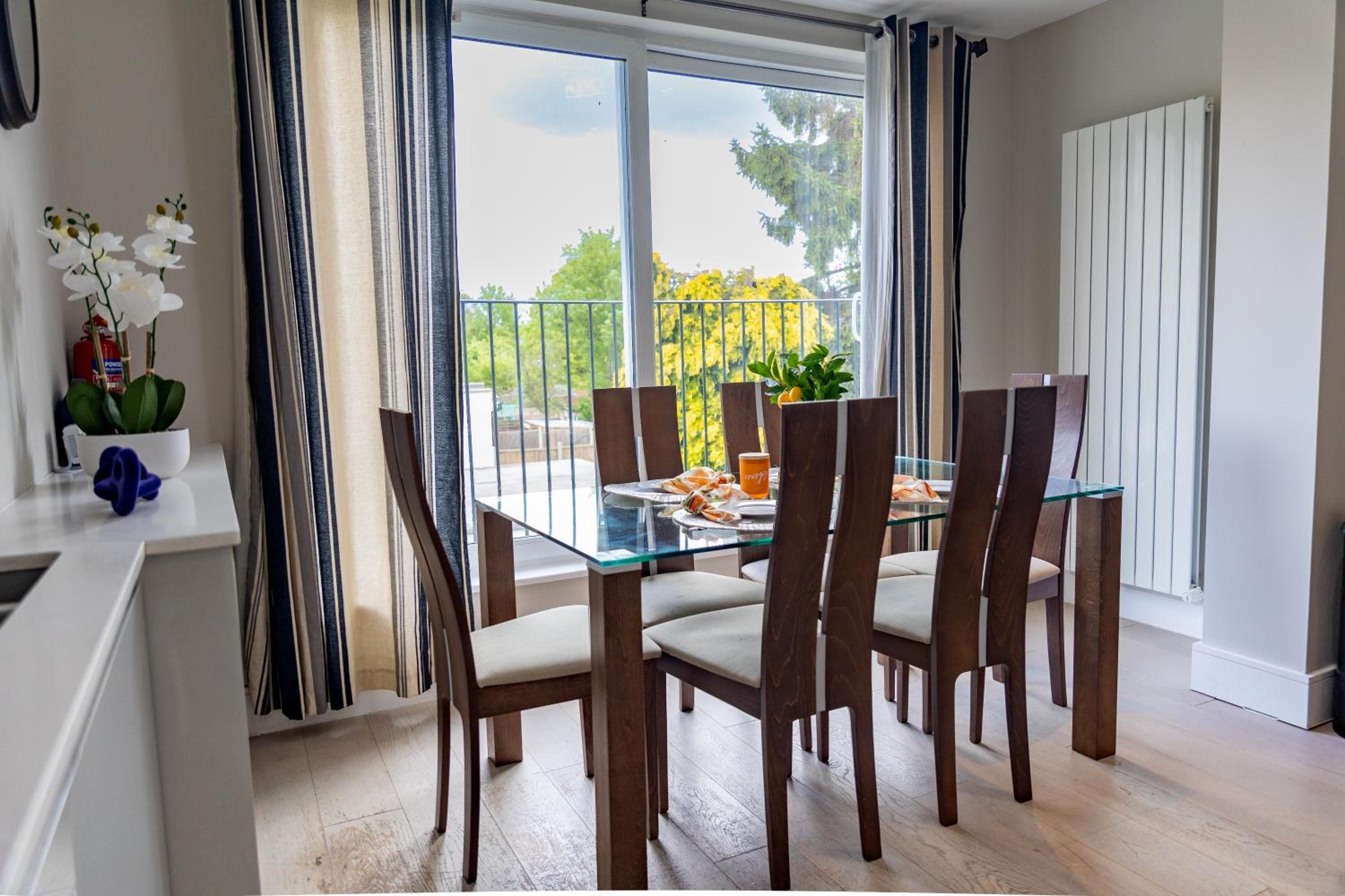 Star London Bell Lane 3-Bed Haven
