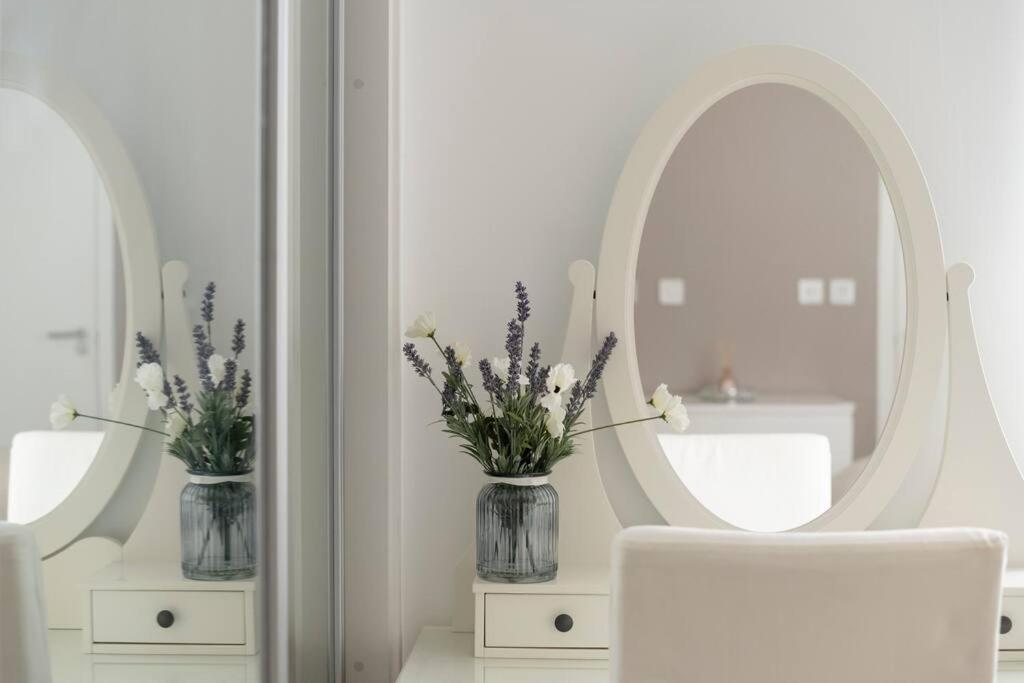 Lovely En-suite Flat with Balcony and Parking.