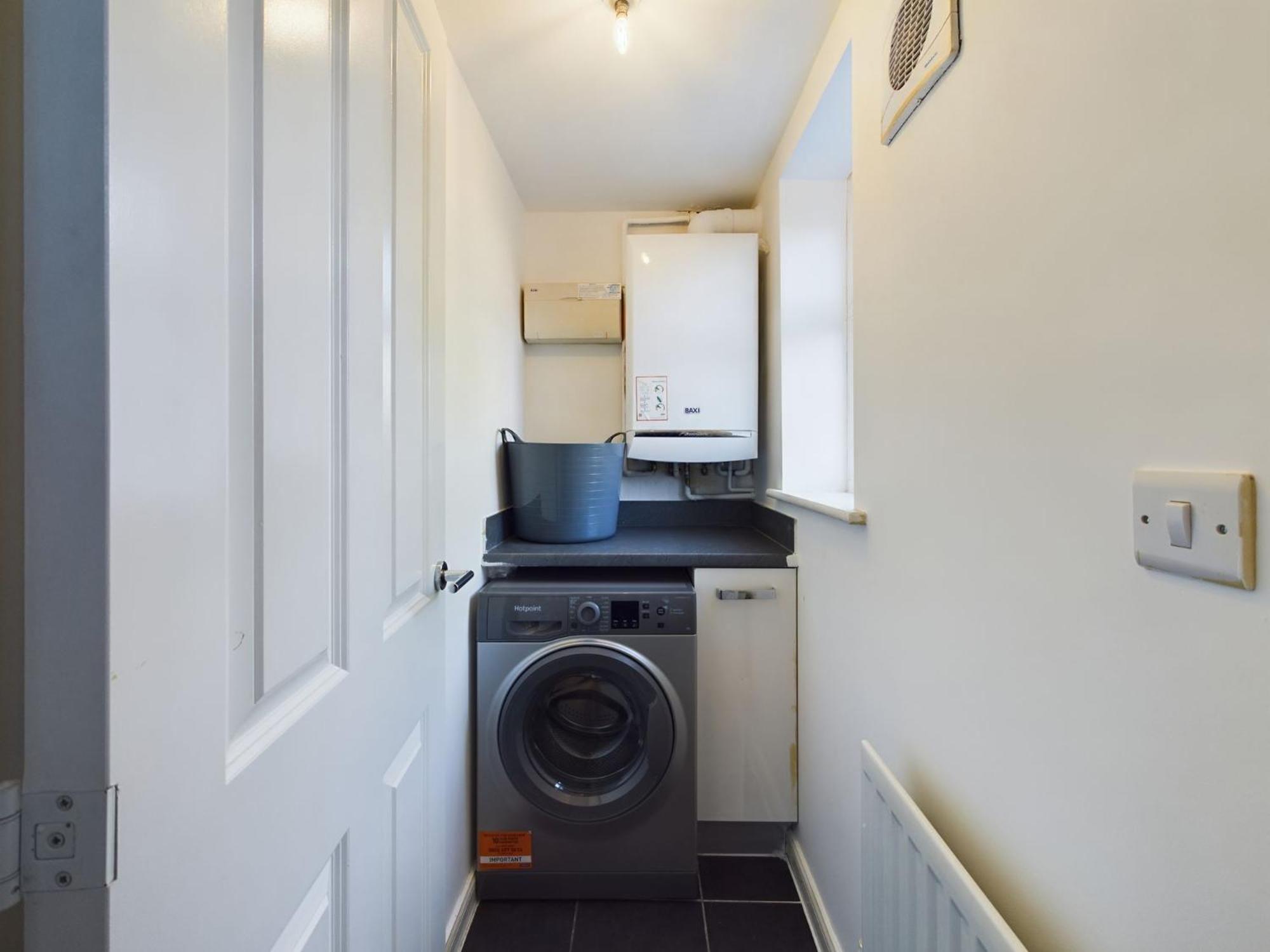 247 Serviced Accommodation in Stafford- 3BR Townhouse view 2
