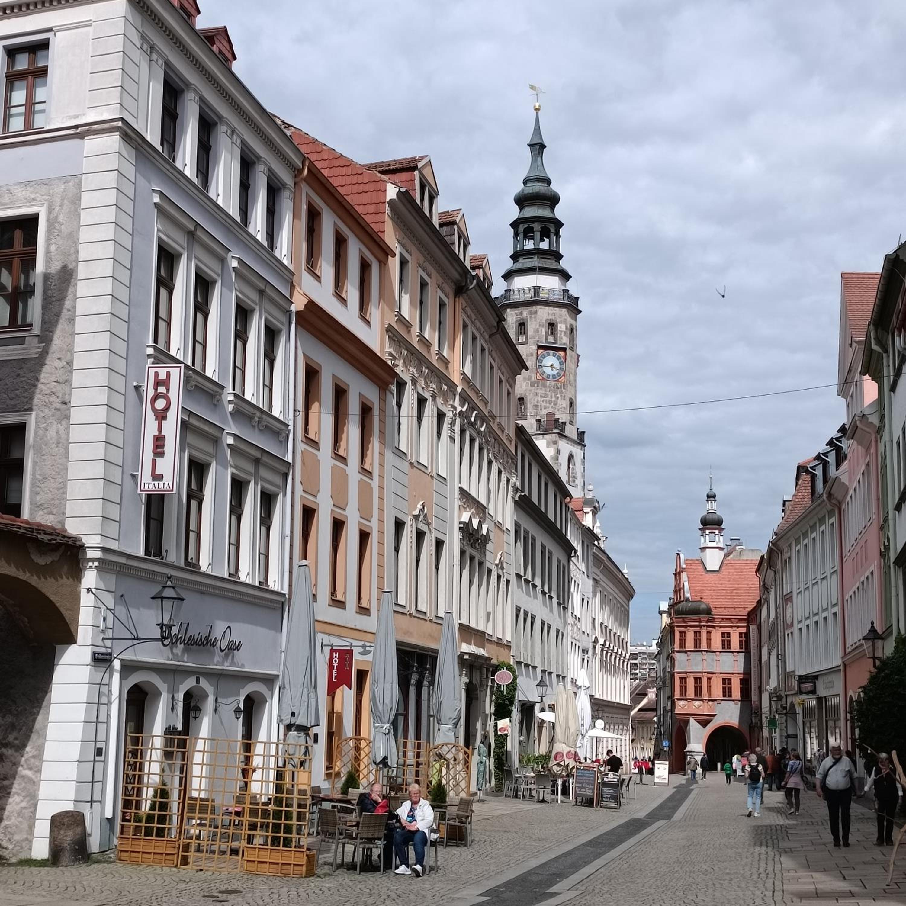 FILMAP-Apartments-Zentrale Lage-Boxspringbett-Beamer-Popcorn-gratis Parkplatz