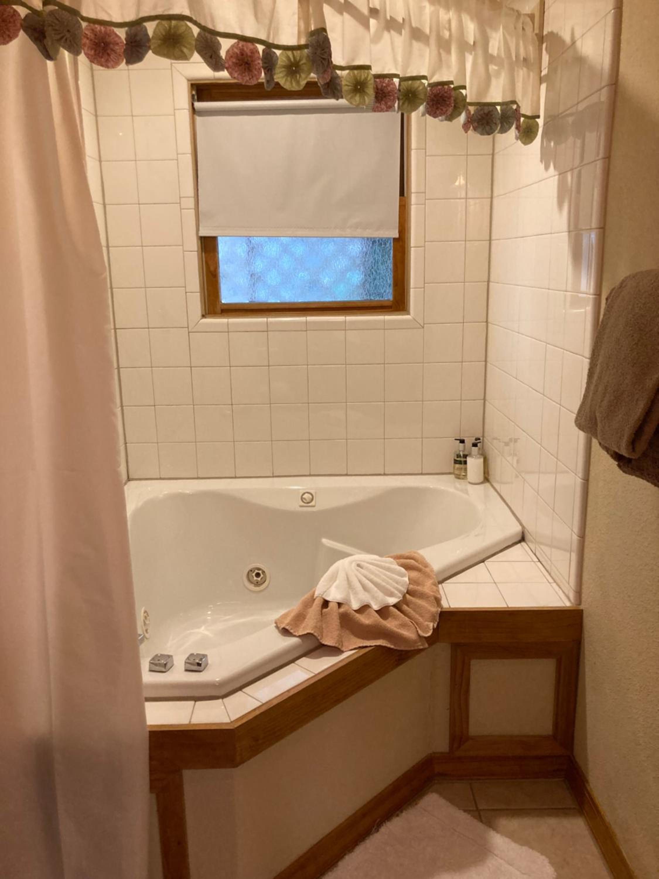 All Seasons Inn