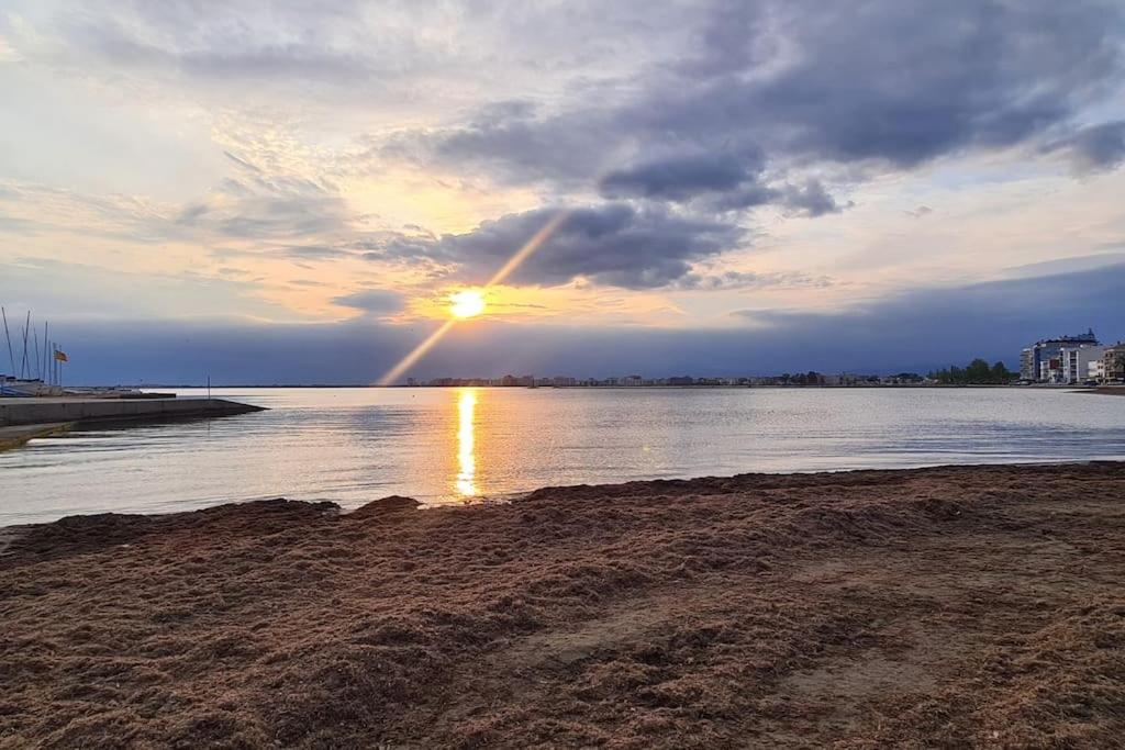 Sunsetmare Vacational Apartment