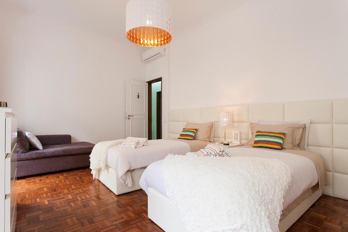 Ginjinha House - 4 Rooms - Bairro Alto - with AC by Lisbeyond view 4