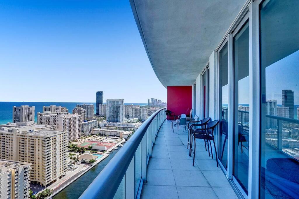 Sky-High Spacious Ocean View Condo 4 BDRS 3 BATH view 3
