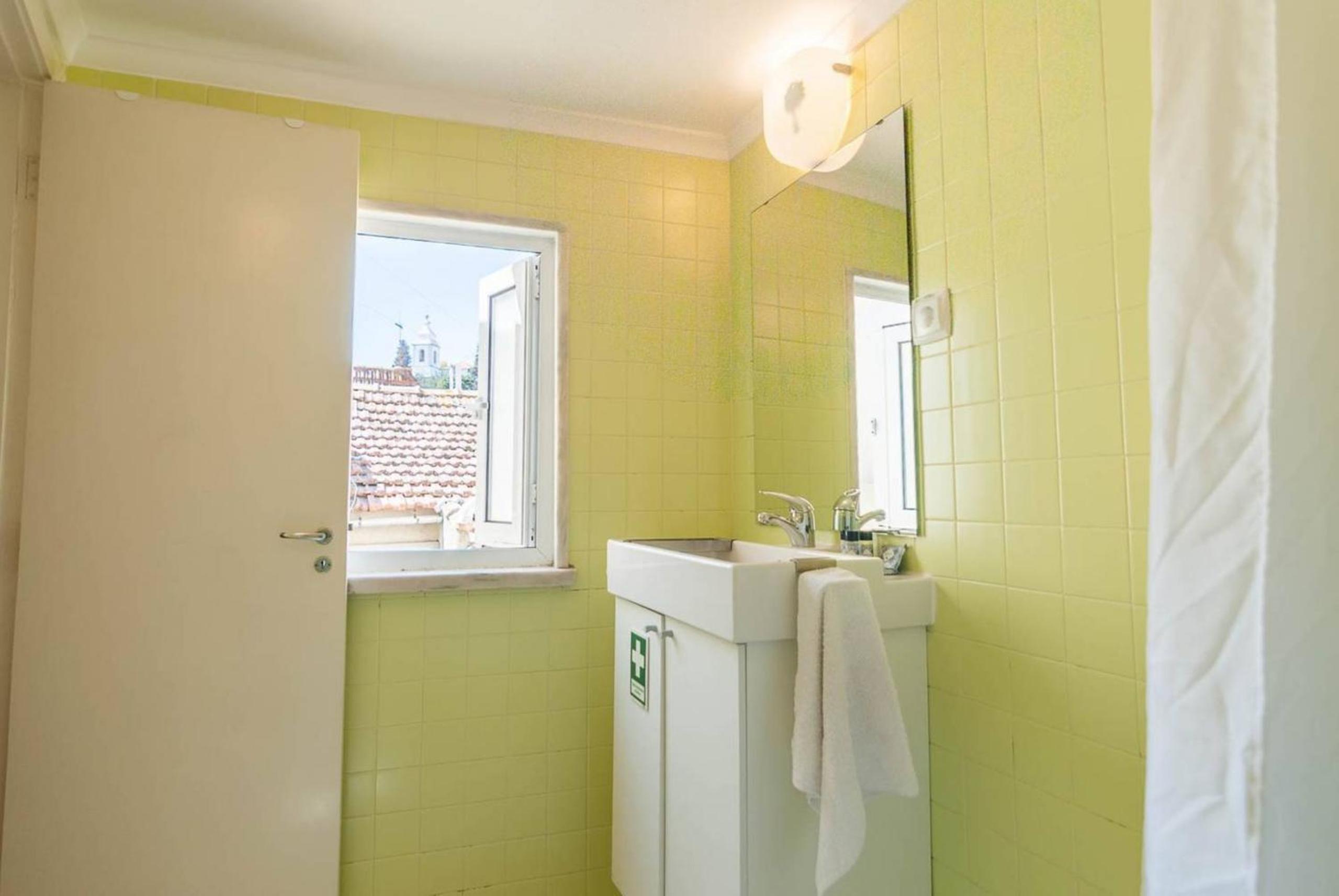 Cozy Two Bedroom Apt in Central Alfama - With AC by Lisbeyond view 5