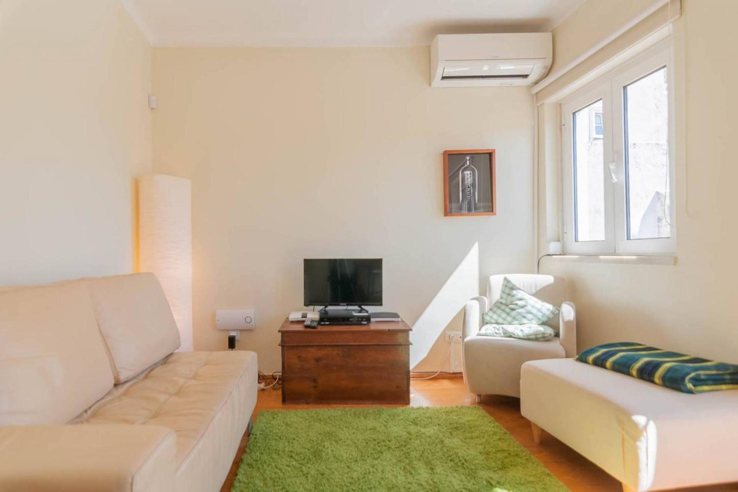 Cozy Two Bedroom Apt in Central Alfama - With AC by Lisbeyond view 2