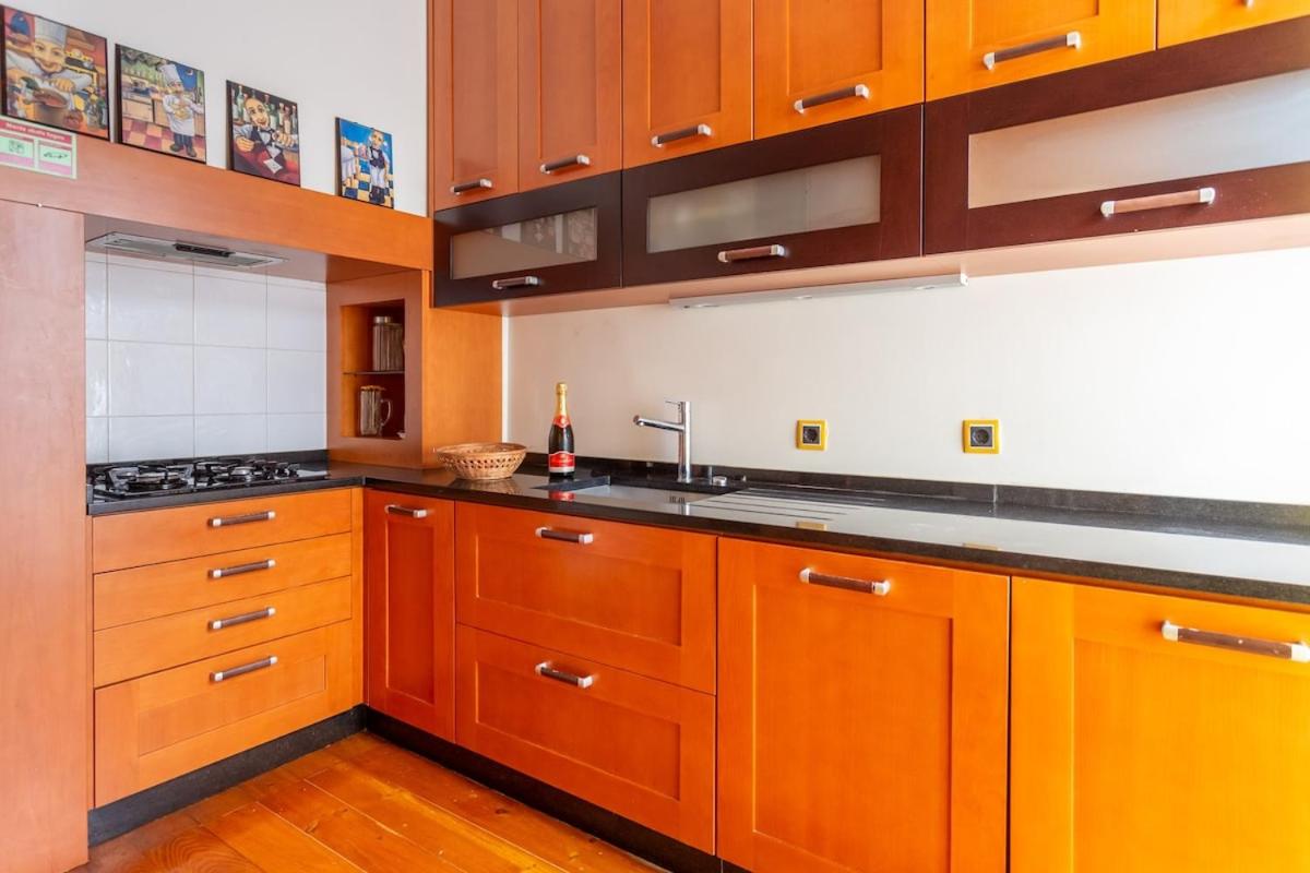 Bright & Central Lisbon Gem | 2 min from Av. Liberdade view 2
