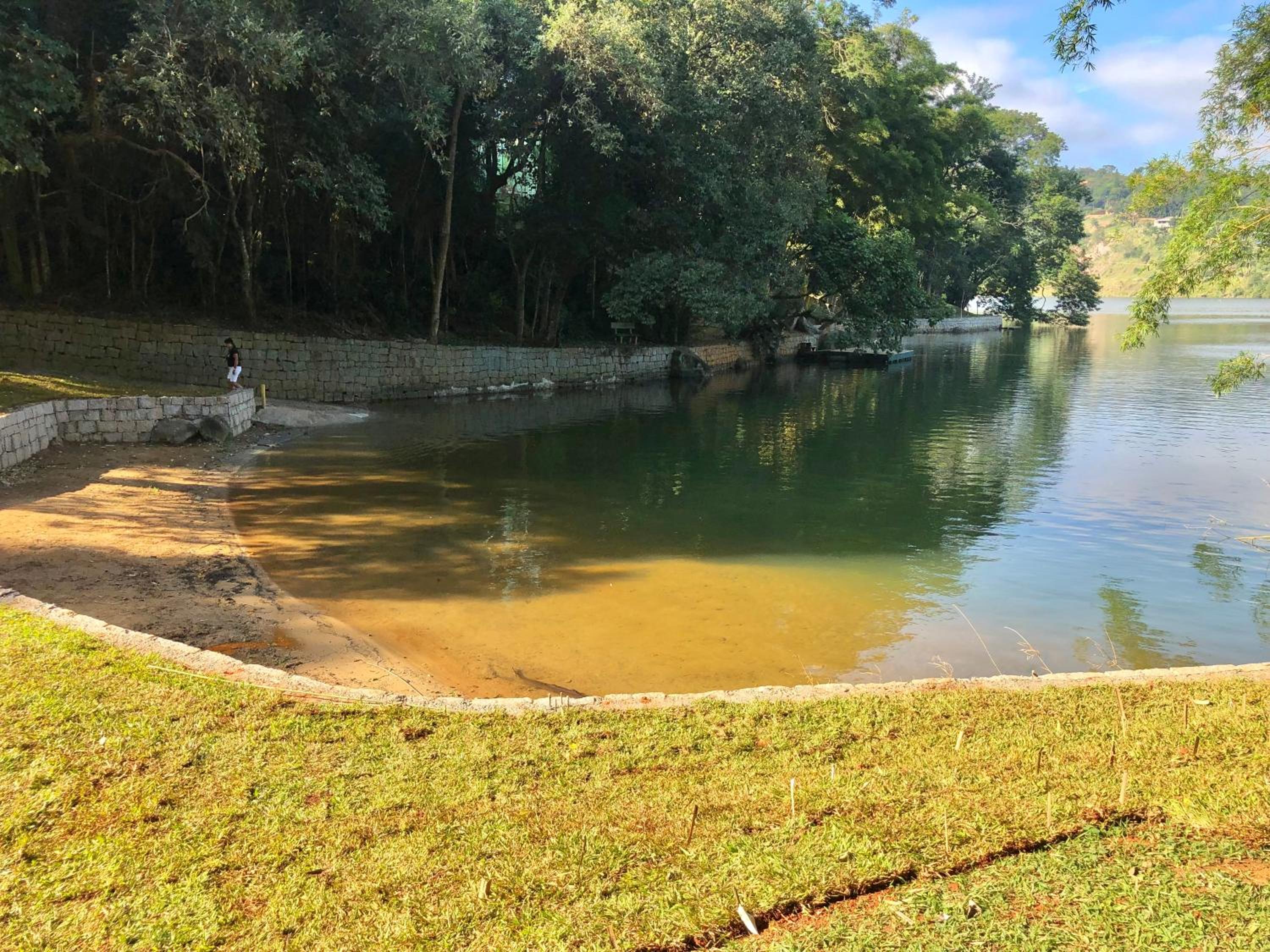 Chacara pé na agua represa de Mairiporã