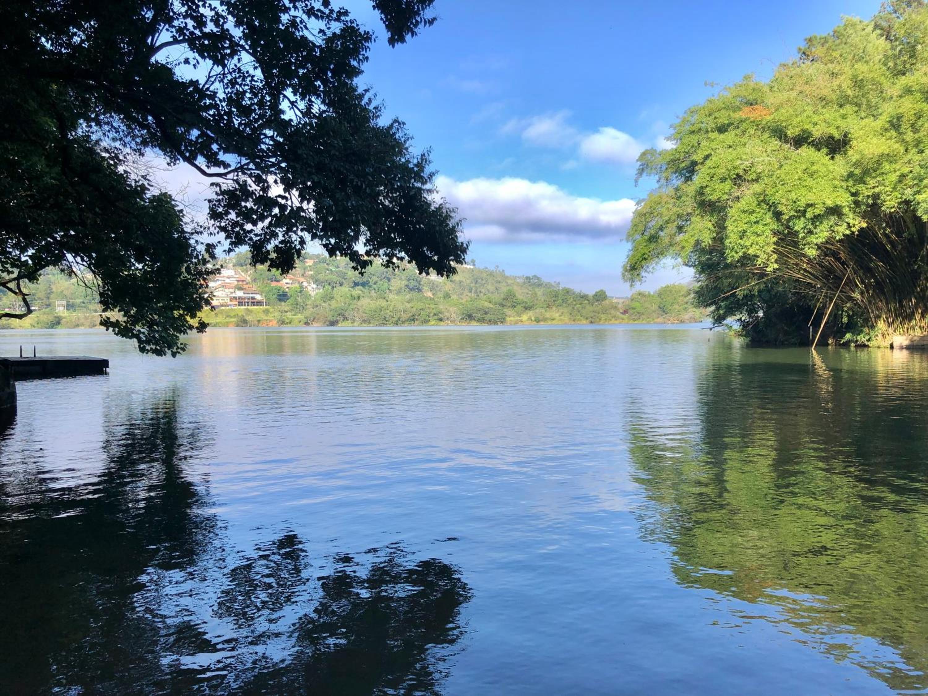 Chacara pé na agua represa de Mairiporã