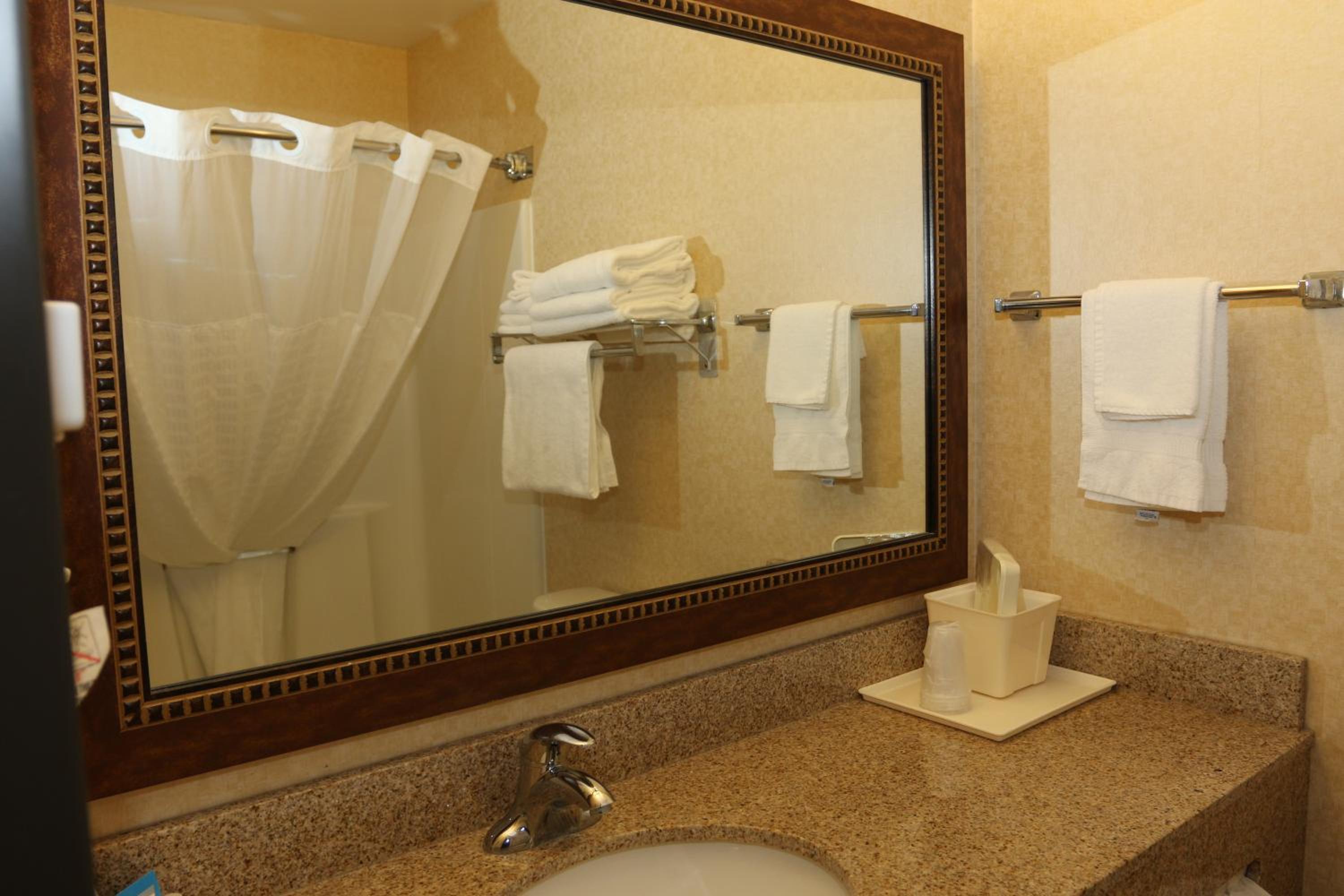 Minot Vacations - Motel 6 Minot, ND - Property Image 3