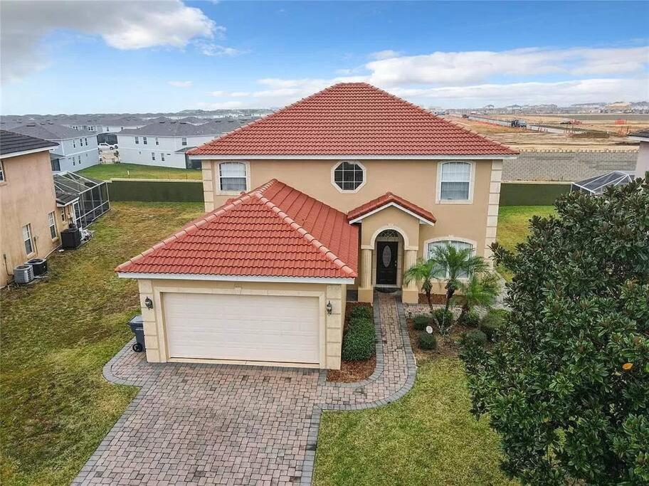 5 Bedrooms/5.5 Bathrooms/Villa near Theme Parks view 2