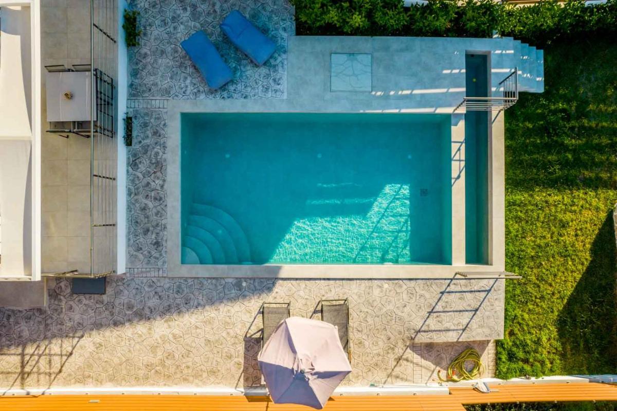 Elianthos Luxury Villas photo 3