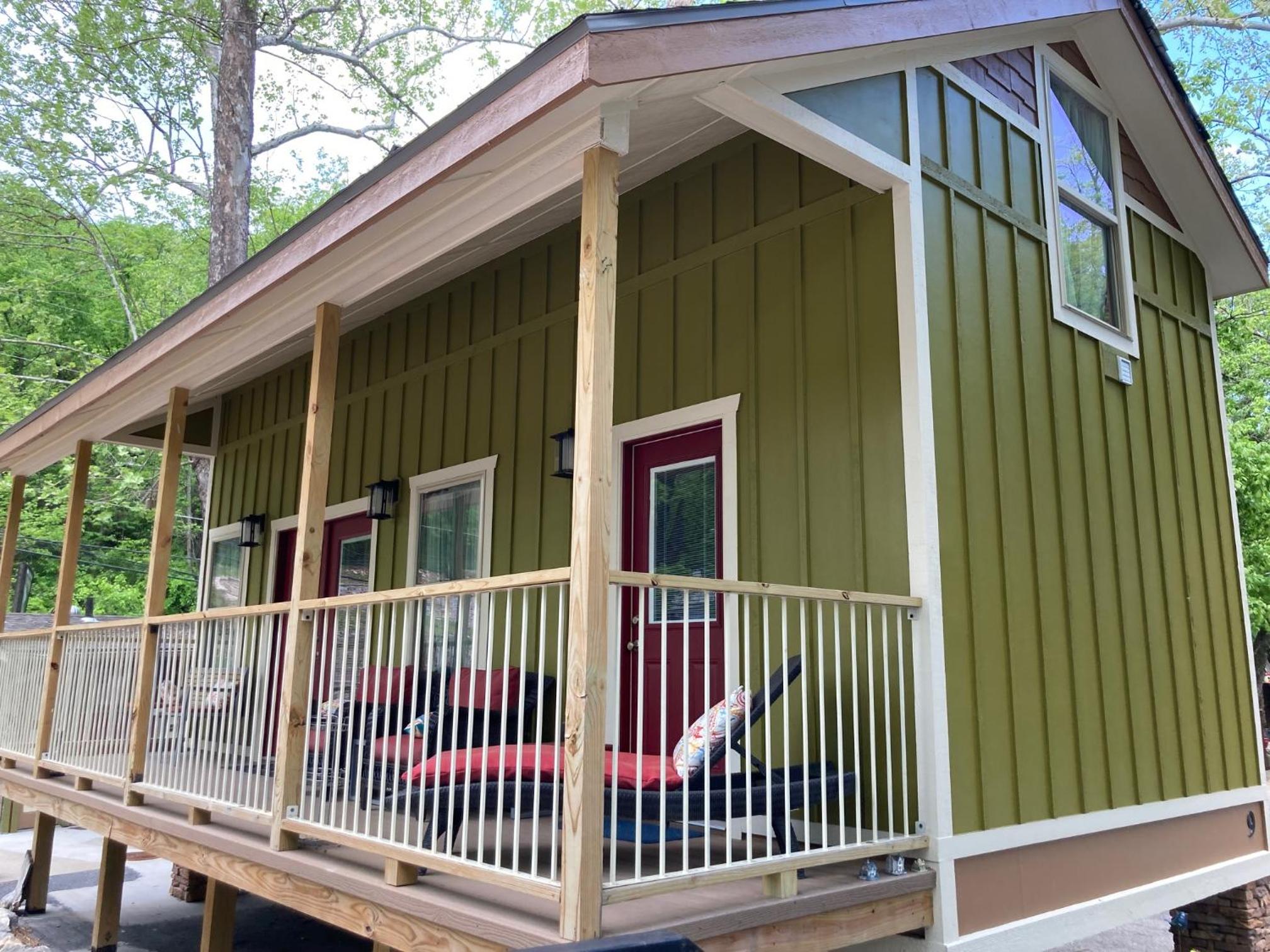 All Seasons Treehouse Village