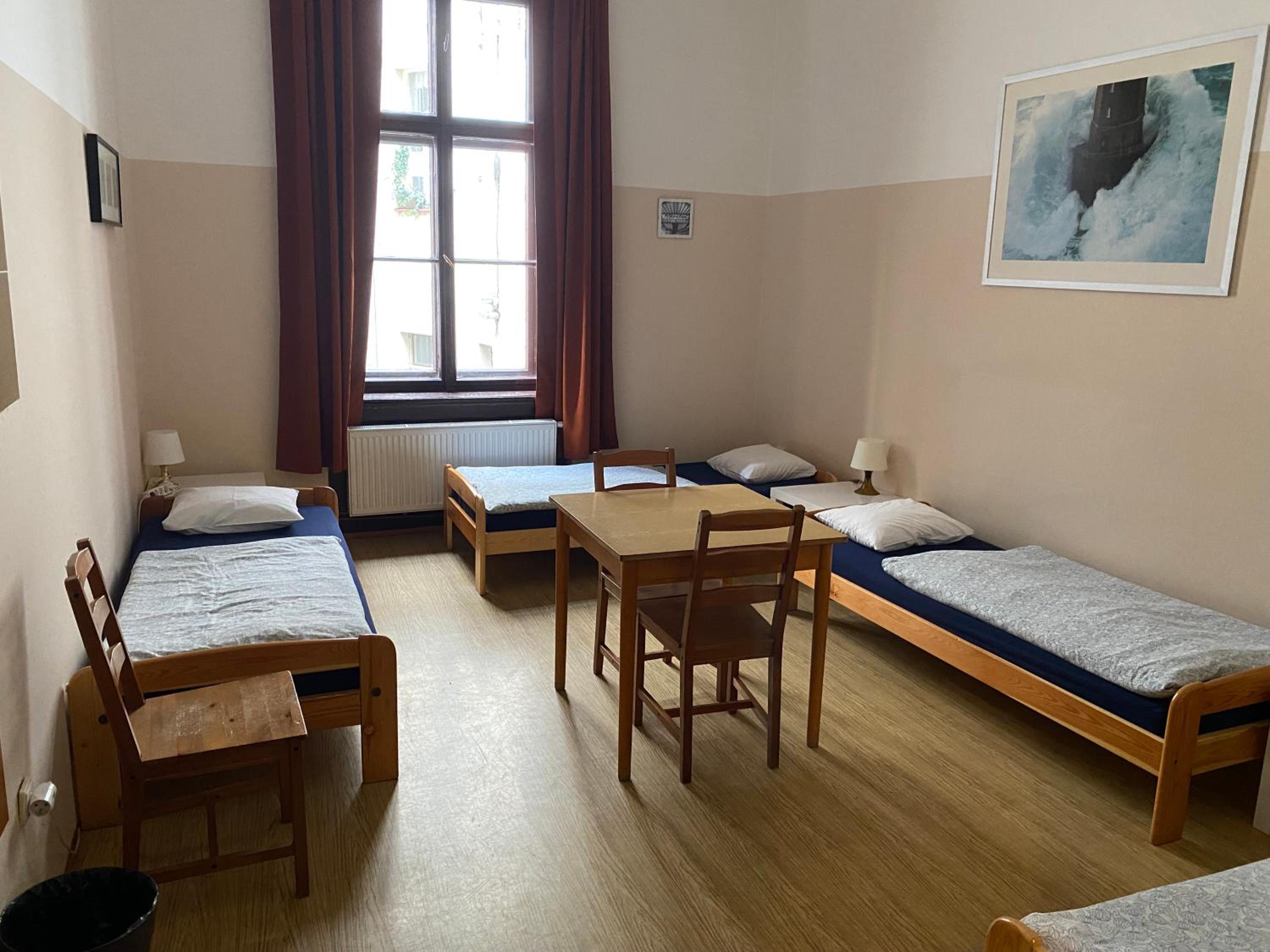 Hostel EMMA