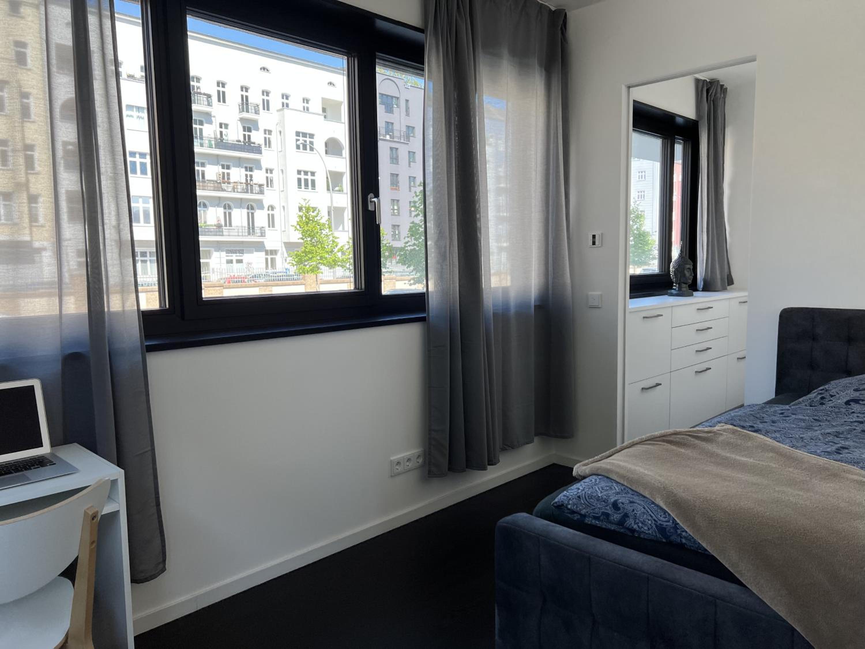 Luxury Waterfront Apartment
