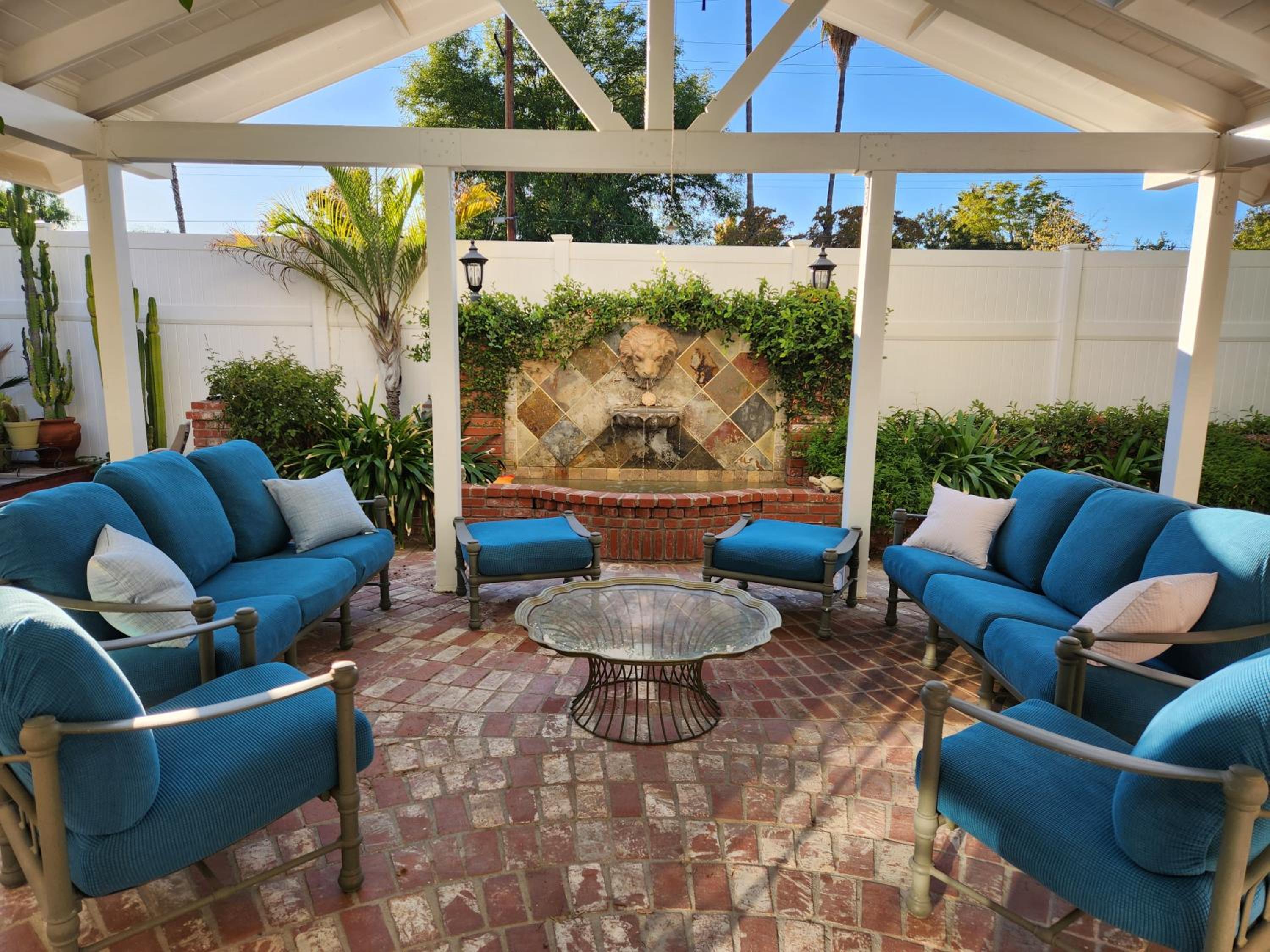 4 BR Encino Home w/ Amazing Yard, Near Everything - Property Image 1