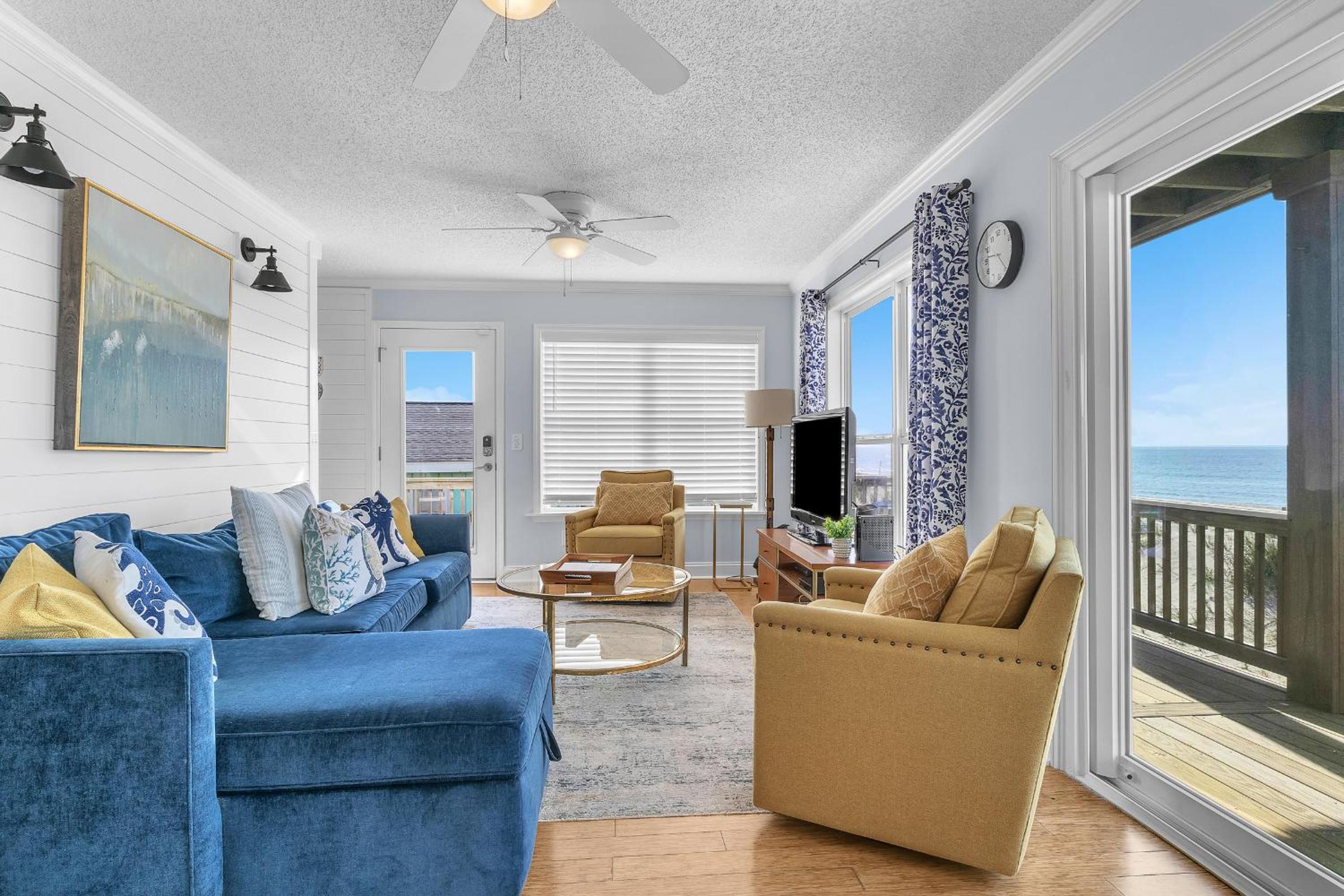 Big Wave by Oak Island Accommodations view 4