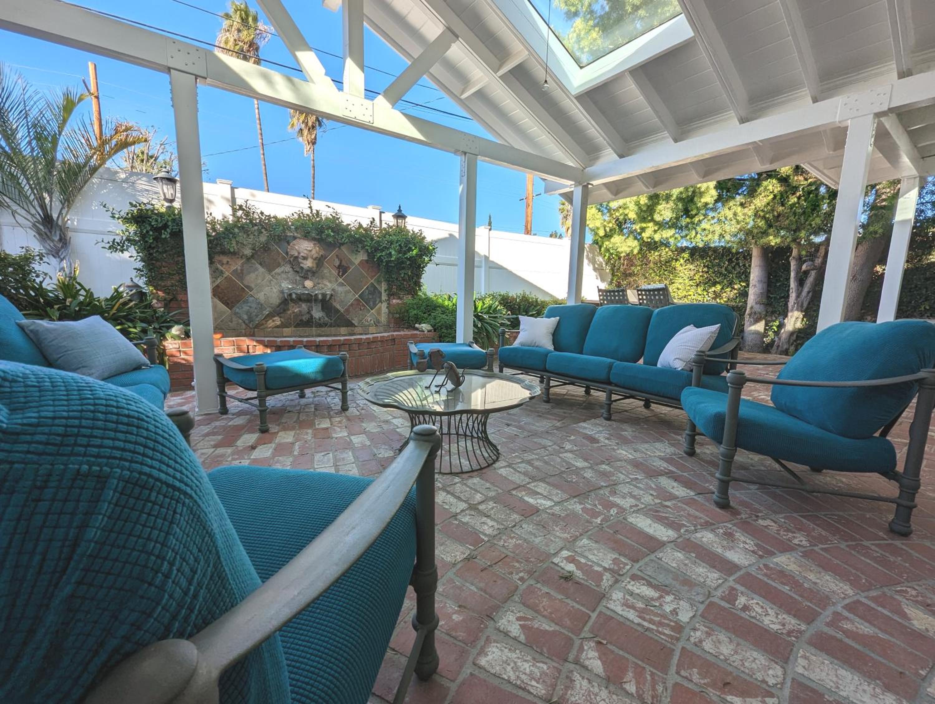 4 BR Encino Home w/ Amazing Yard, Near Everything - Property Image 10