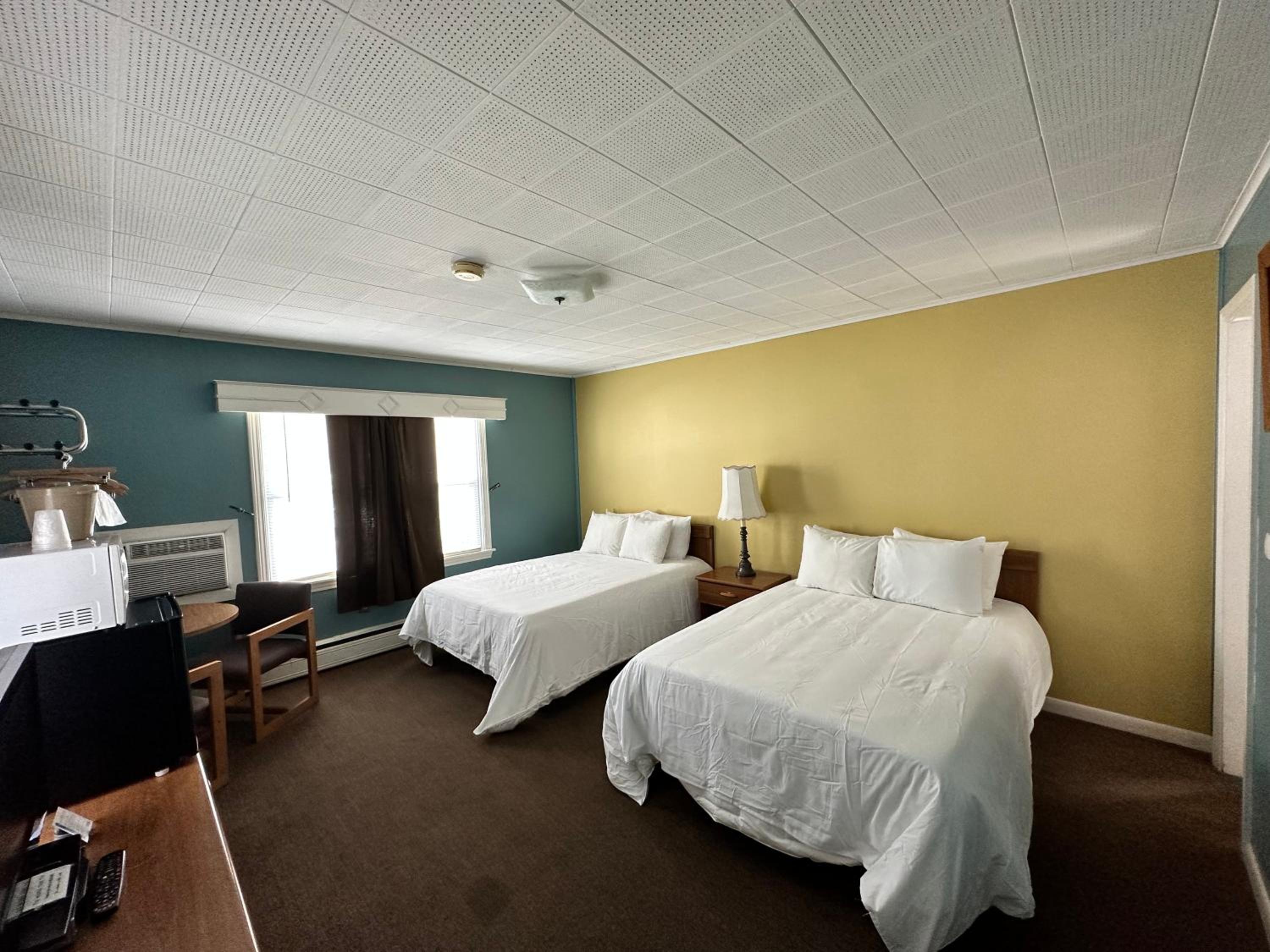 The Colonial Inn & Creamery