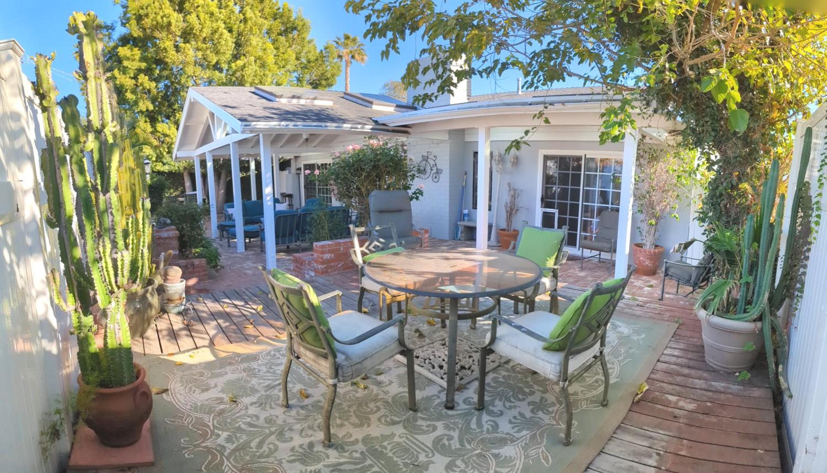 4 BR Encino Home w/ Amazing Yard, Near Everything - Property Image 13