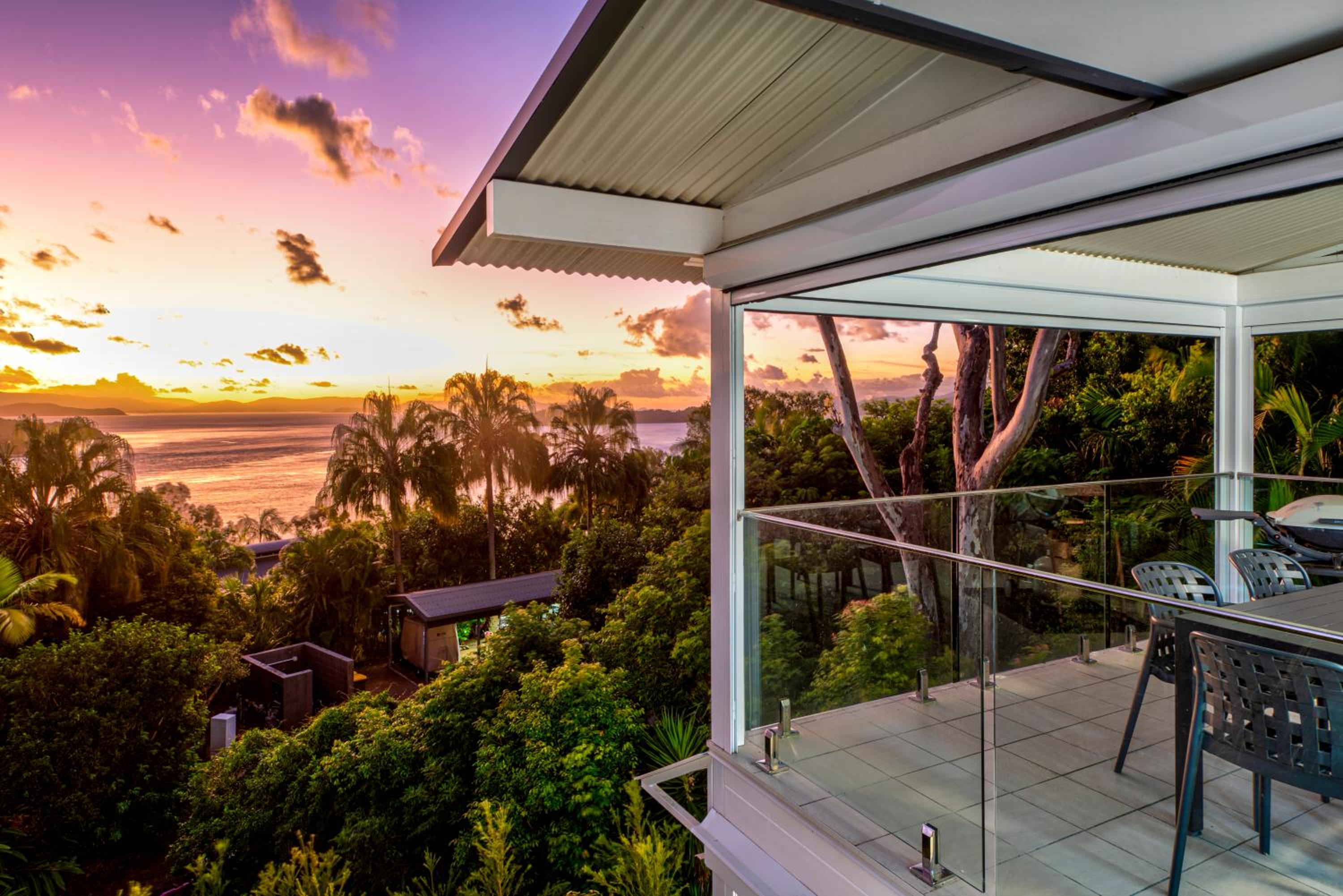 Oasis Apartments on Hamilton Island by HIHA