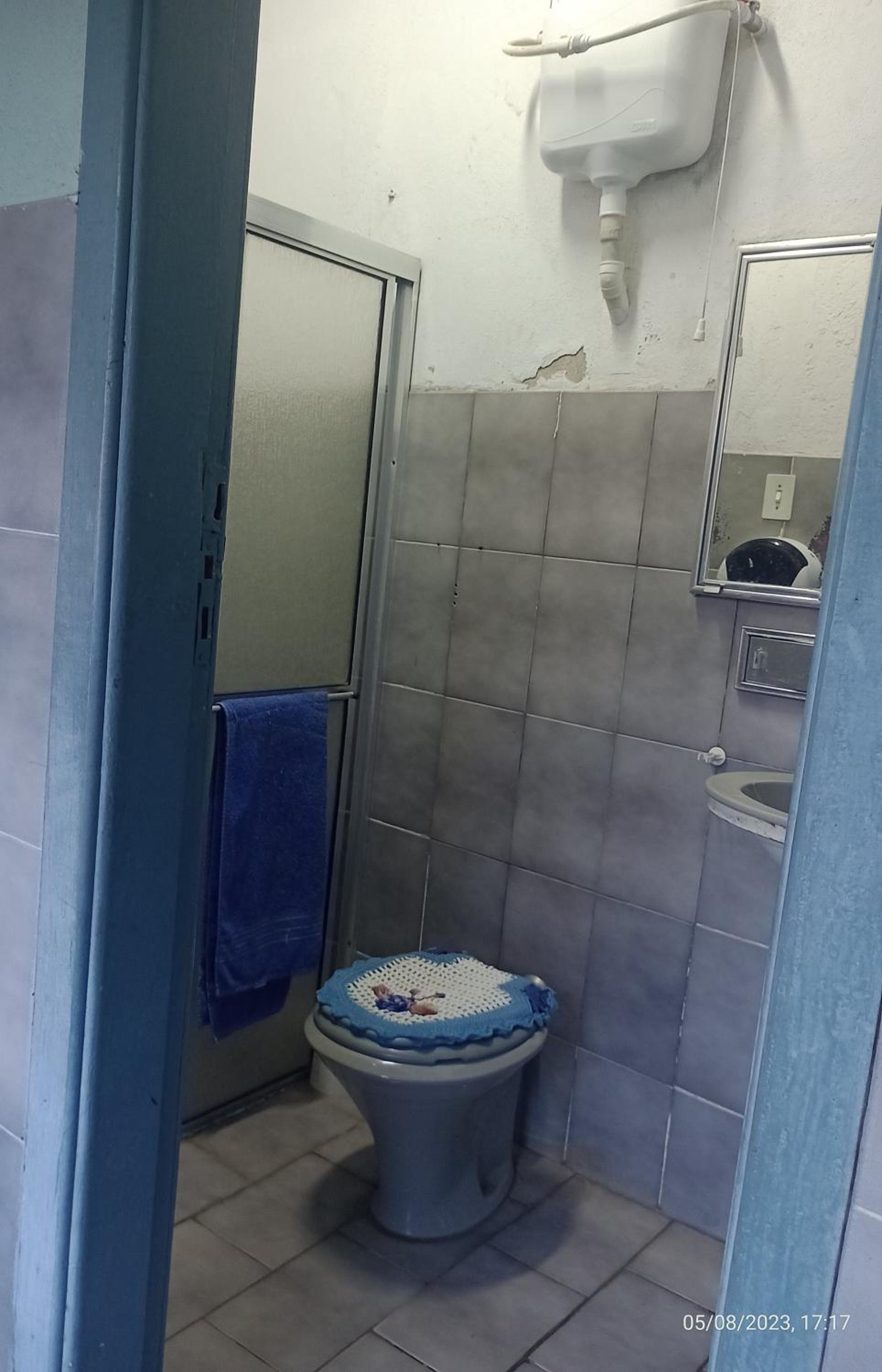 CASA com ACOMODAÇÃO para 6 PESSOAS