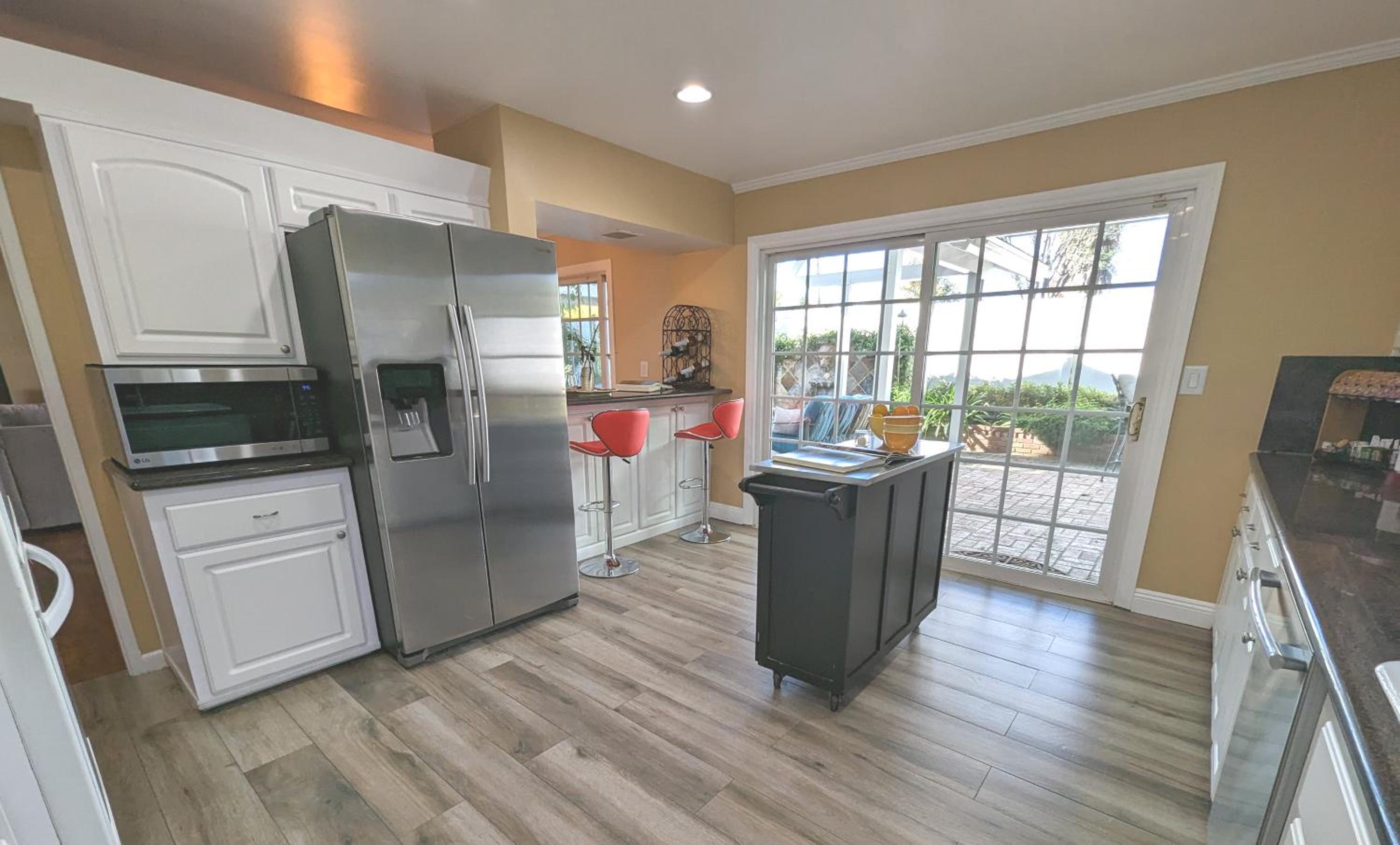 4 BR Encino Home w/ Amazing Yard, Near Everything - Property Image 25